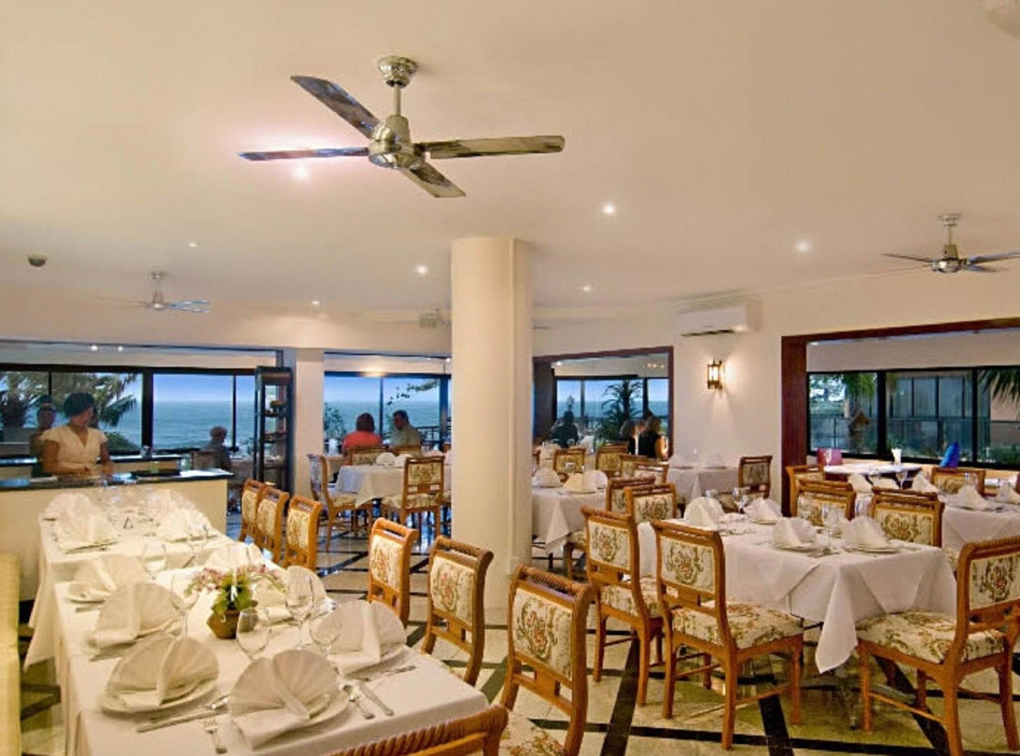 Clubb Coolum Beach Resort