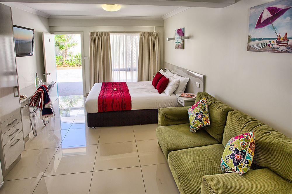 Hibiscus Motel by null