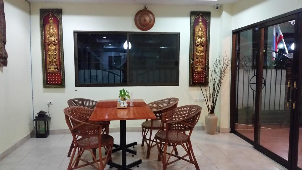 Villa Oranje Chiang Mai by null