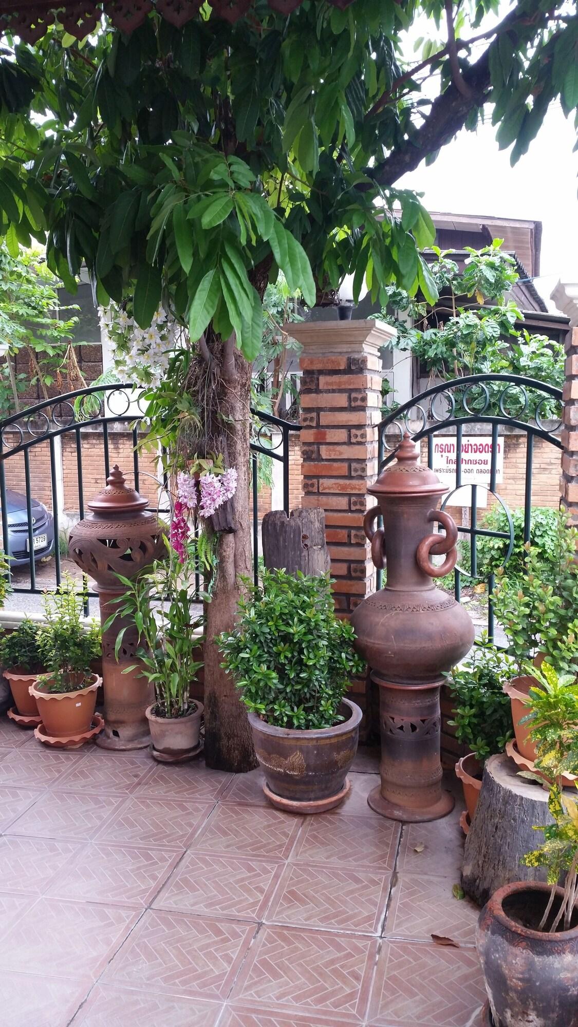 Villa Oranje Chiang Mai by null