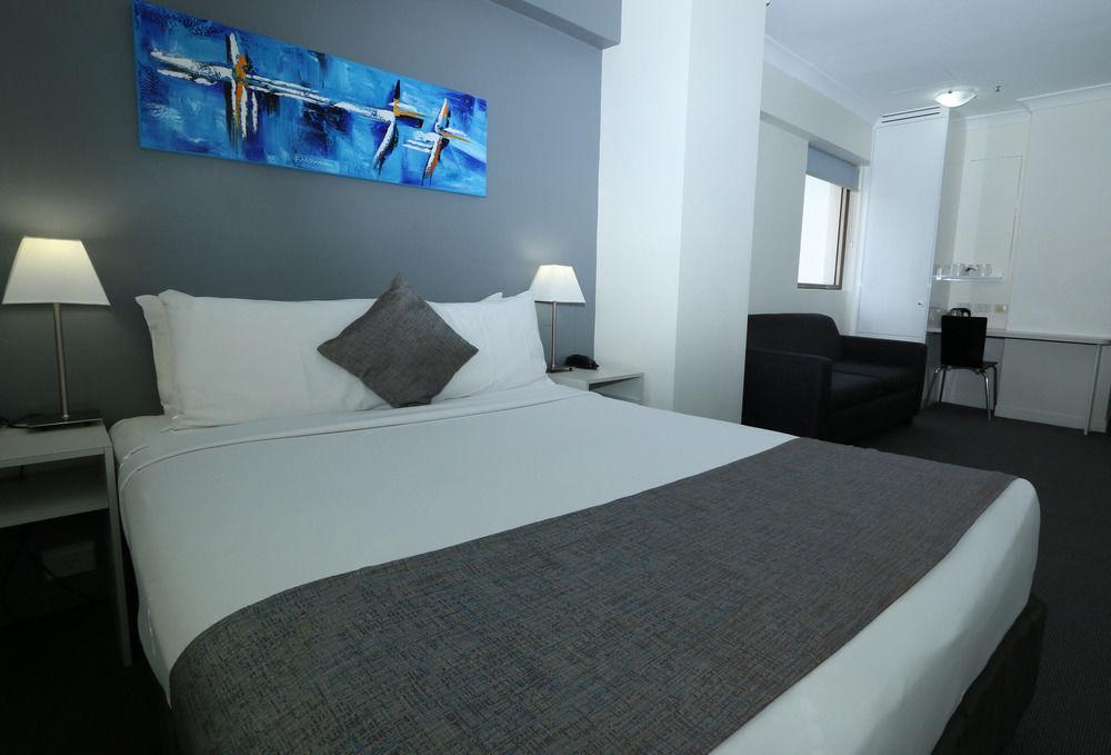George Williams Hotel by null