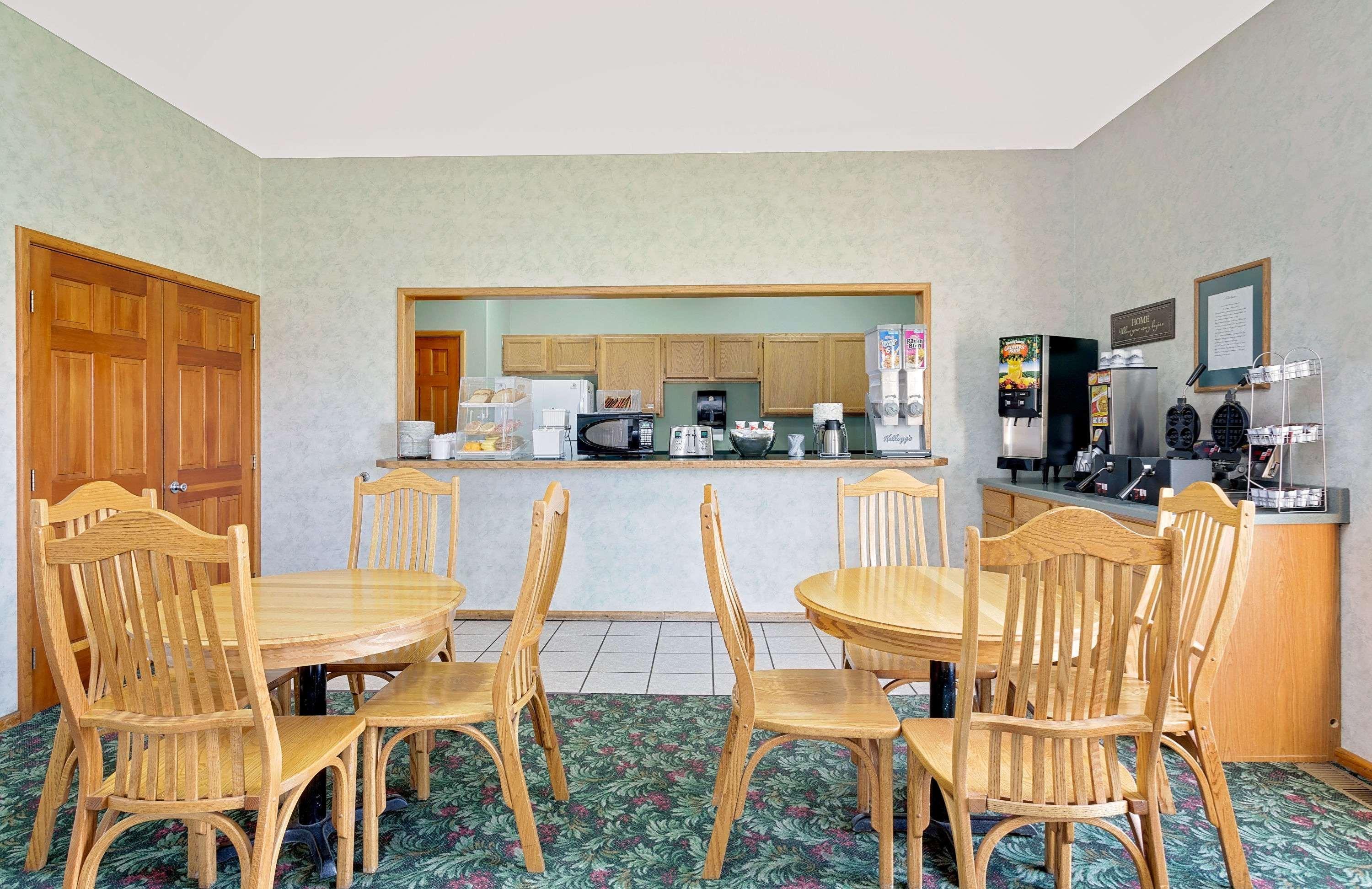 Super 8 by Wyndham Belgrade/Bozeman Airport