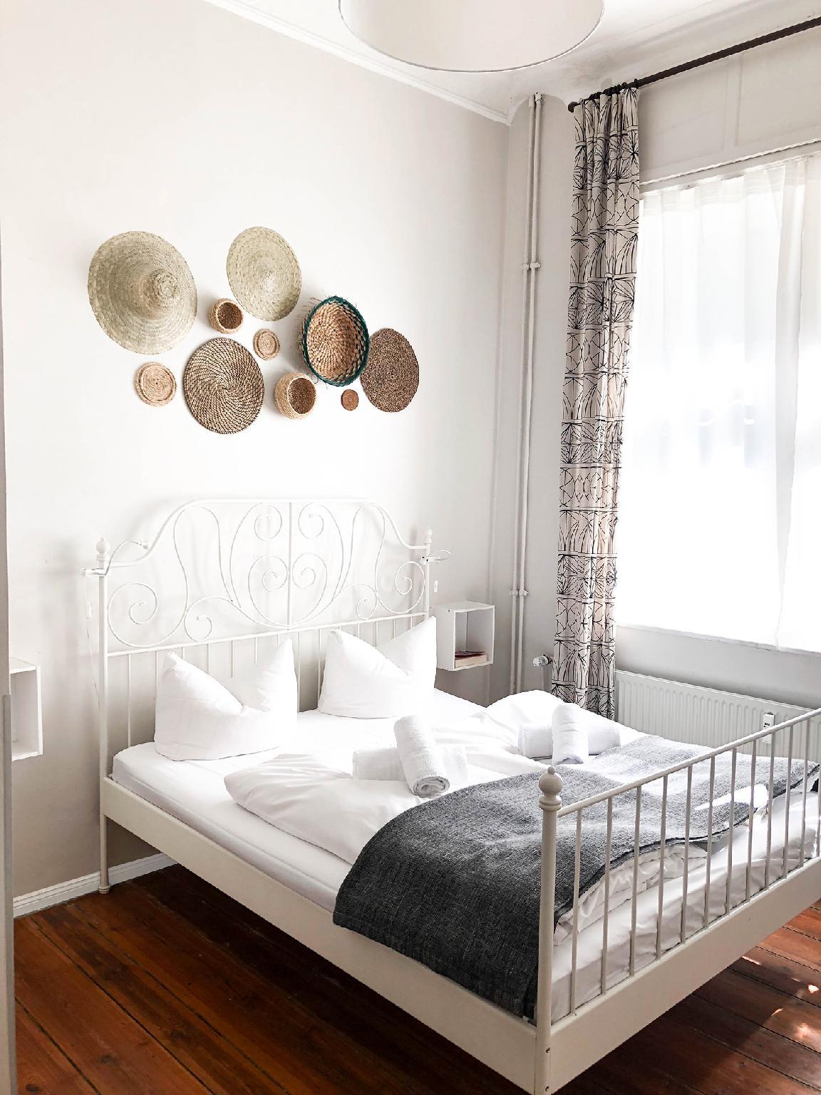 PENSION Absolut Berlin by null