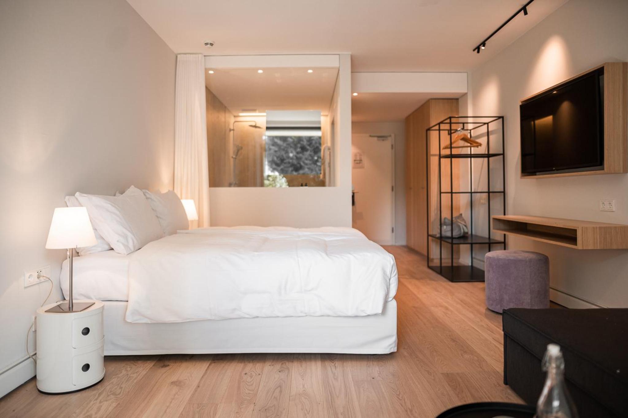 Bedroom 2, Alpines Wellnesshotel Tyrol, Bolzano