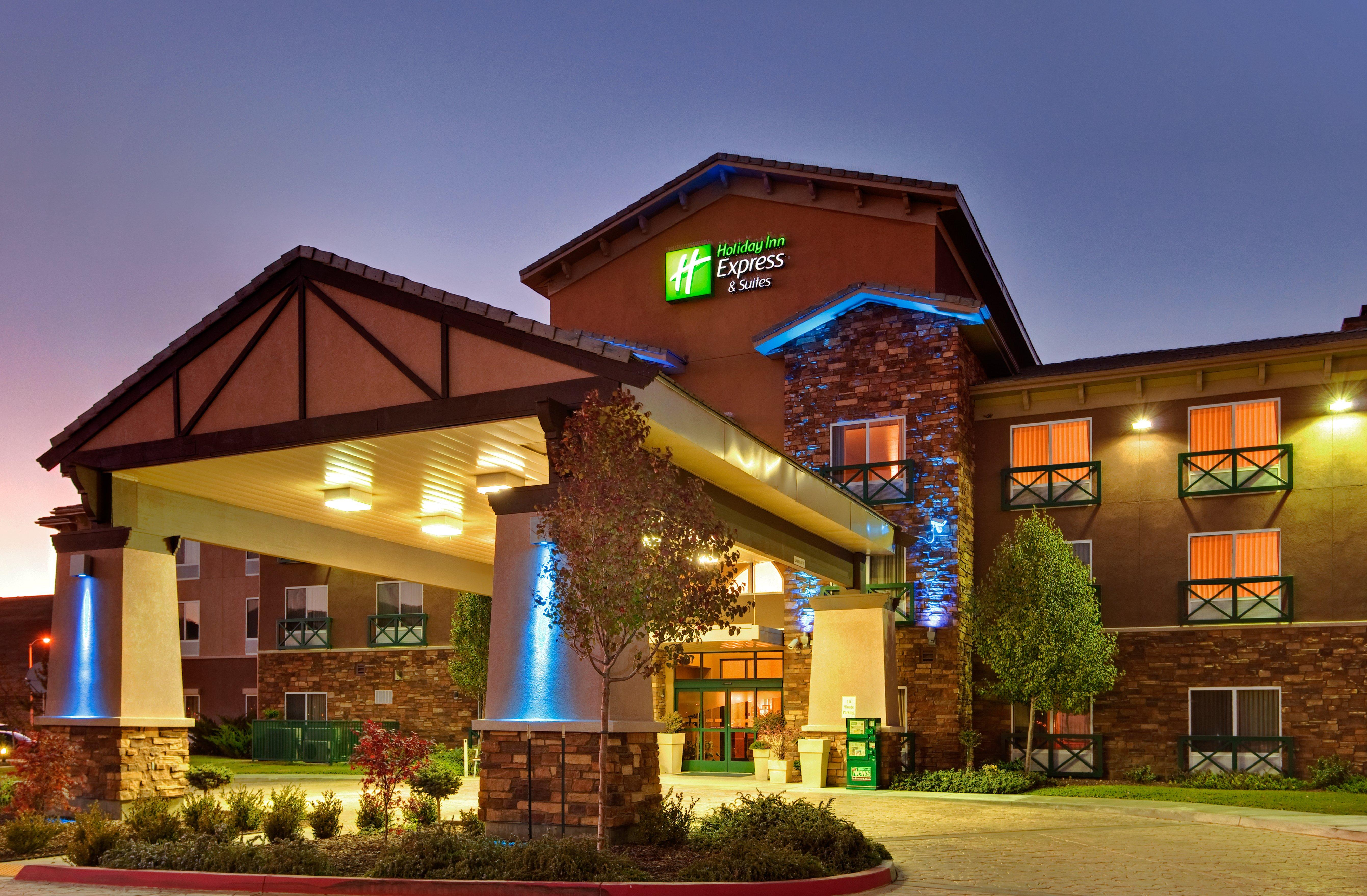 Holiday Inn Express and Suites Tehachapi Hwy 58 Mi