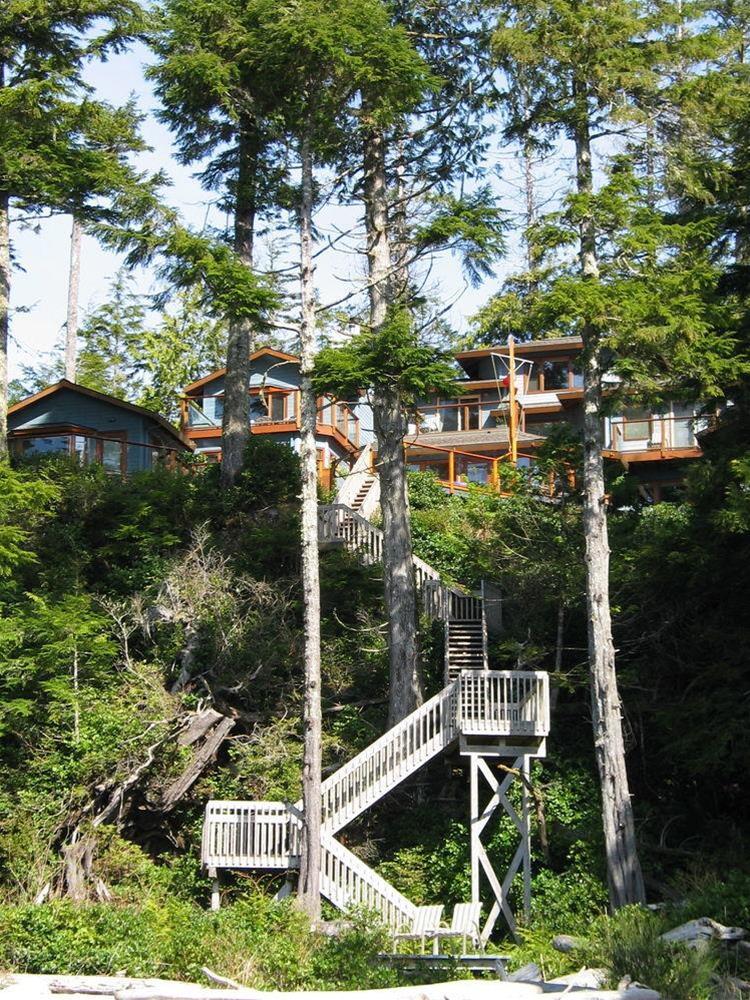 A Snug Harbour Inn