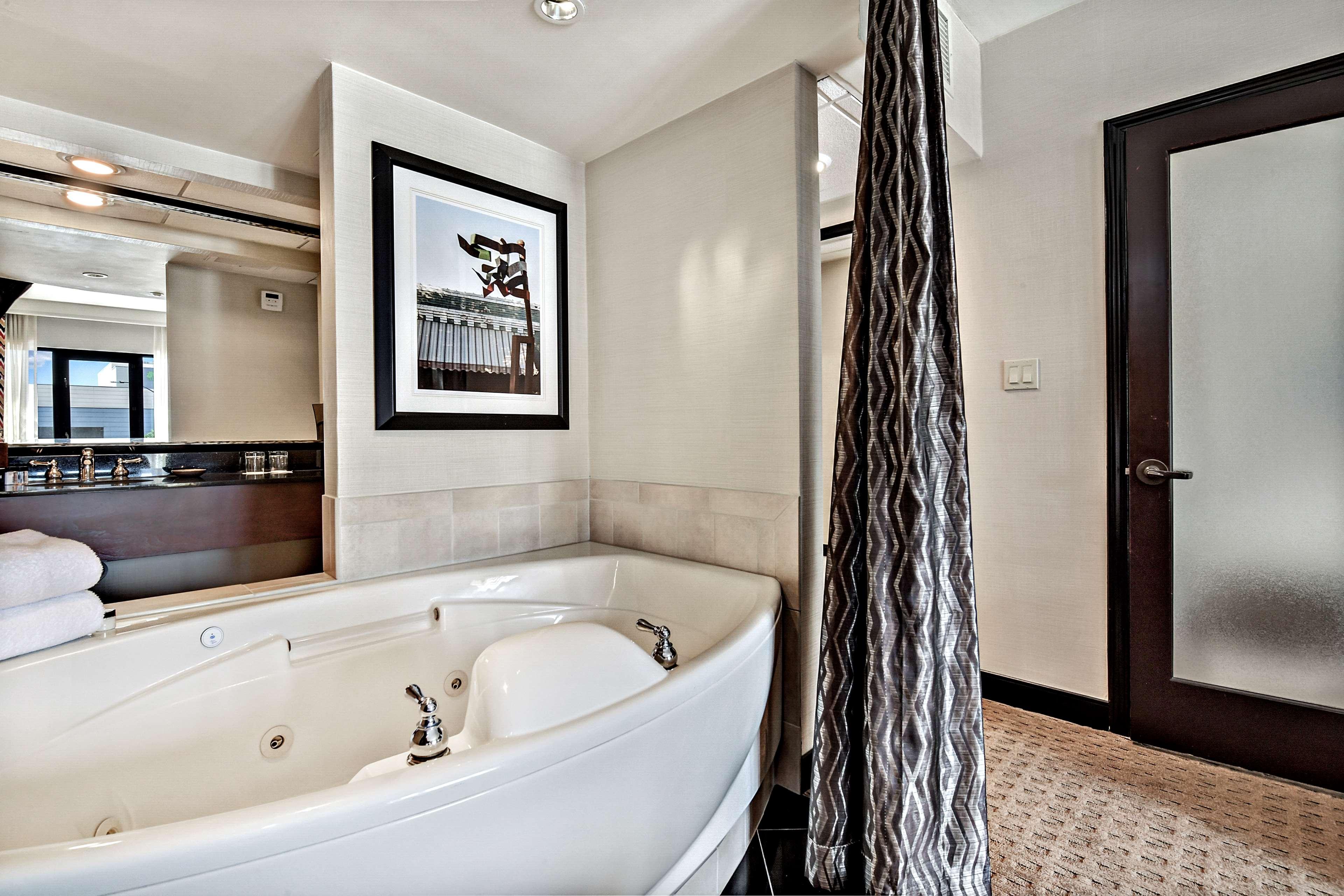 Hotel 43 by null