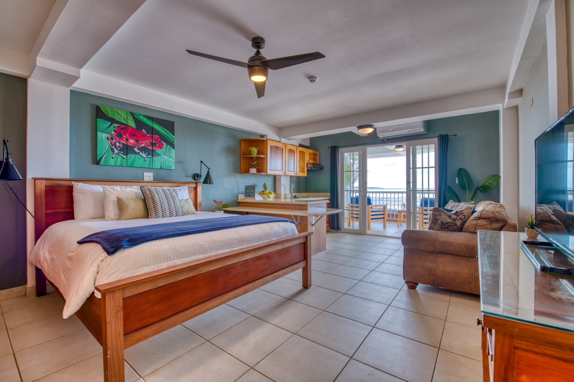 Tropical Suites Hotel by null