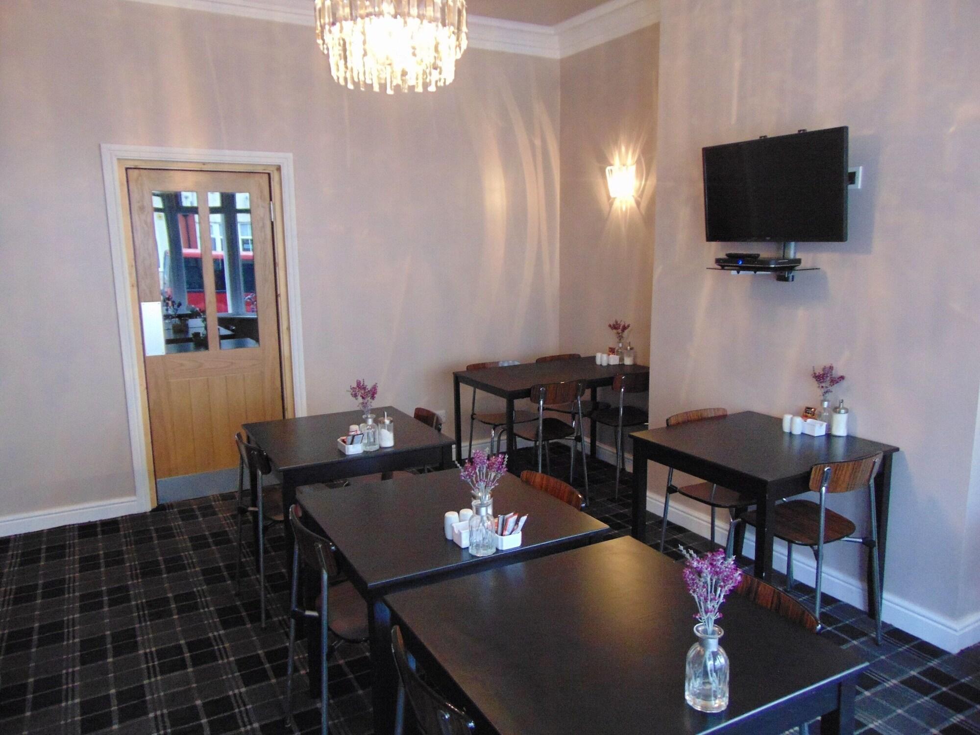 The Golden Sands - Guest house