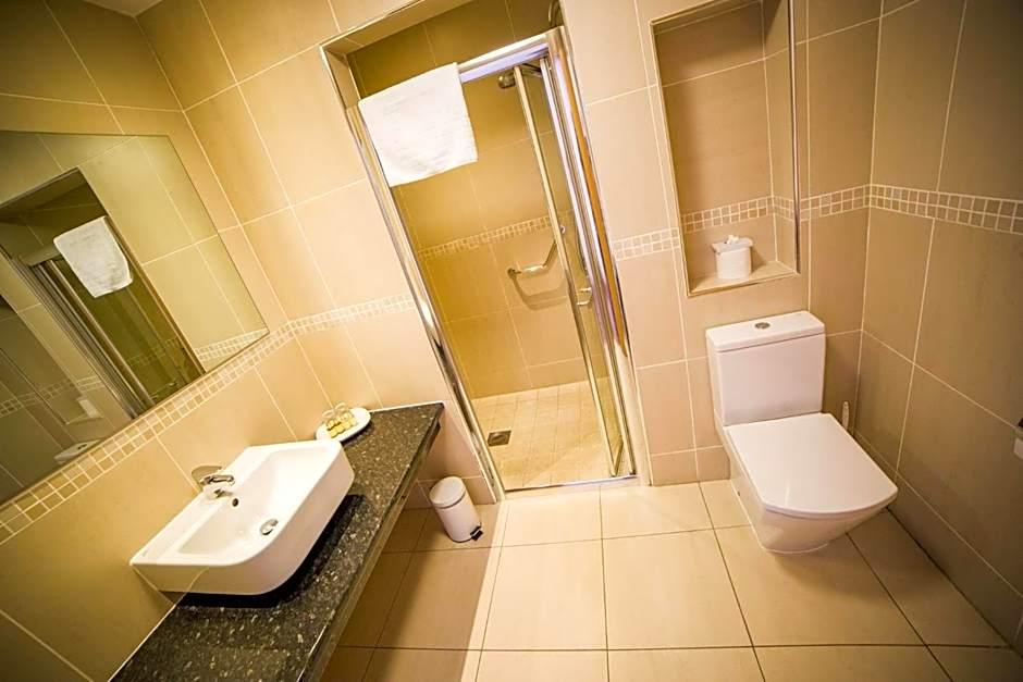 Curran Court Hotel