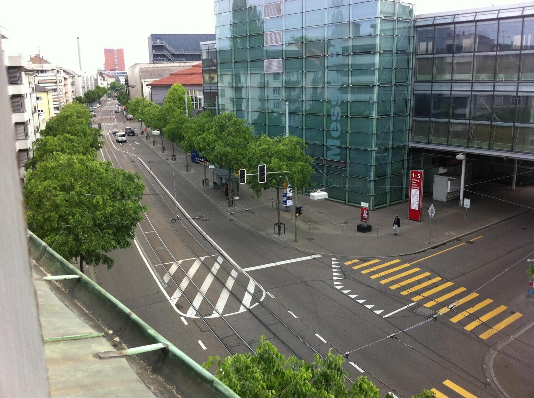 easyHotel Basel by null