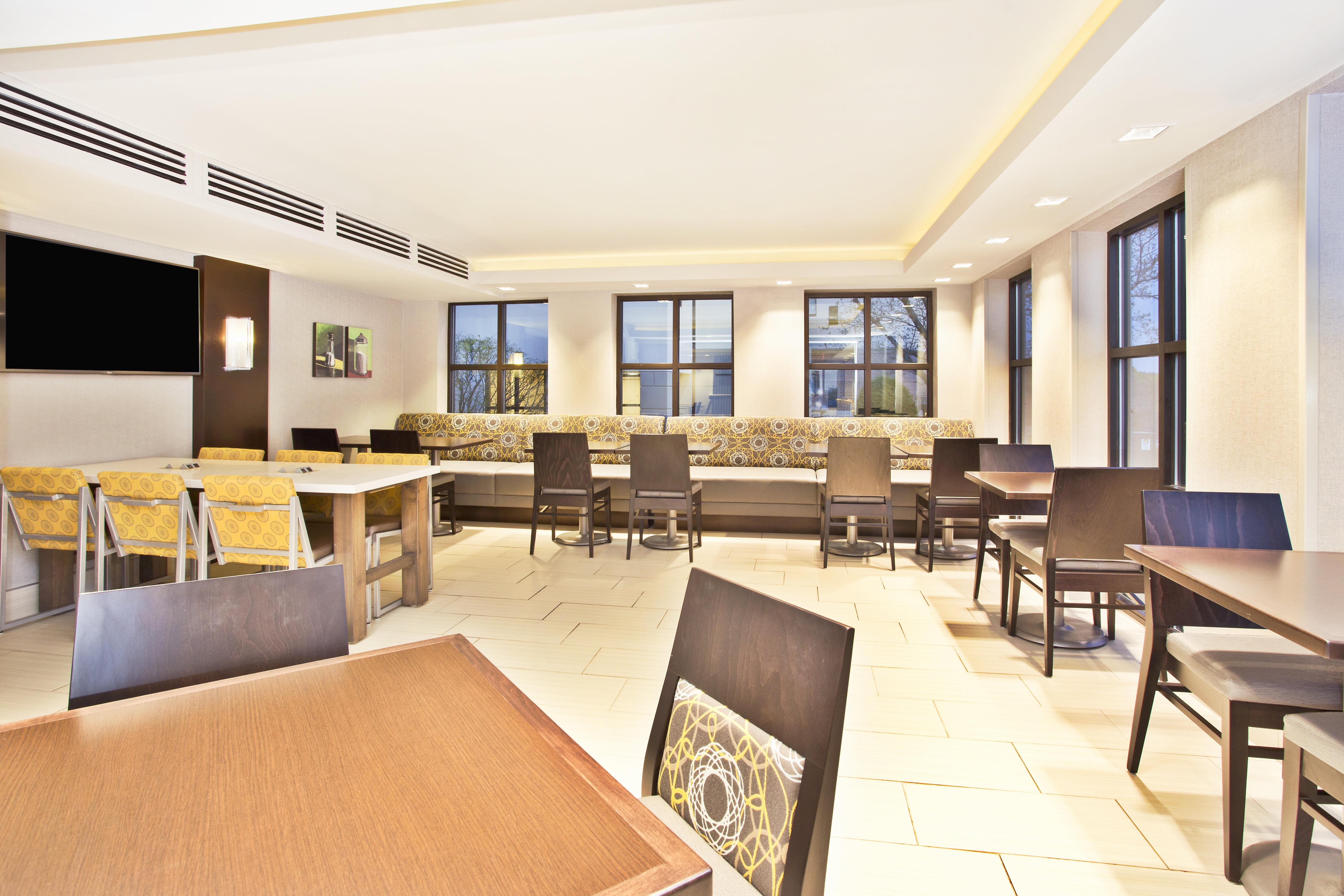 Holiday Inn Express Boston-Waltham By IHG