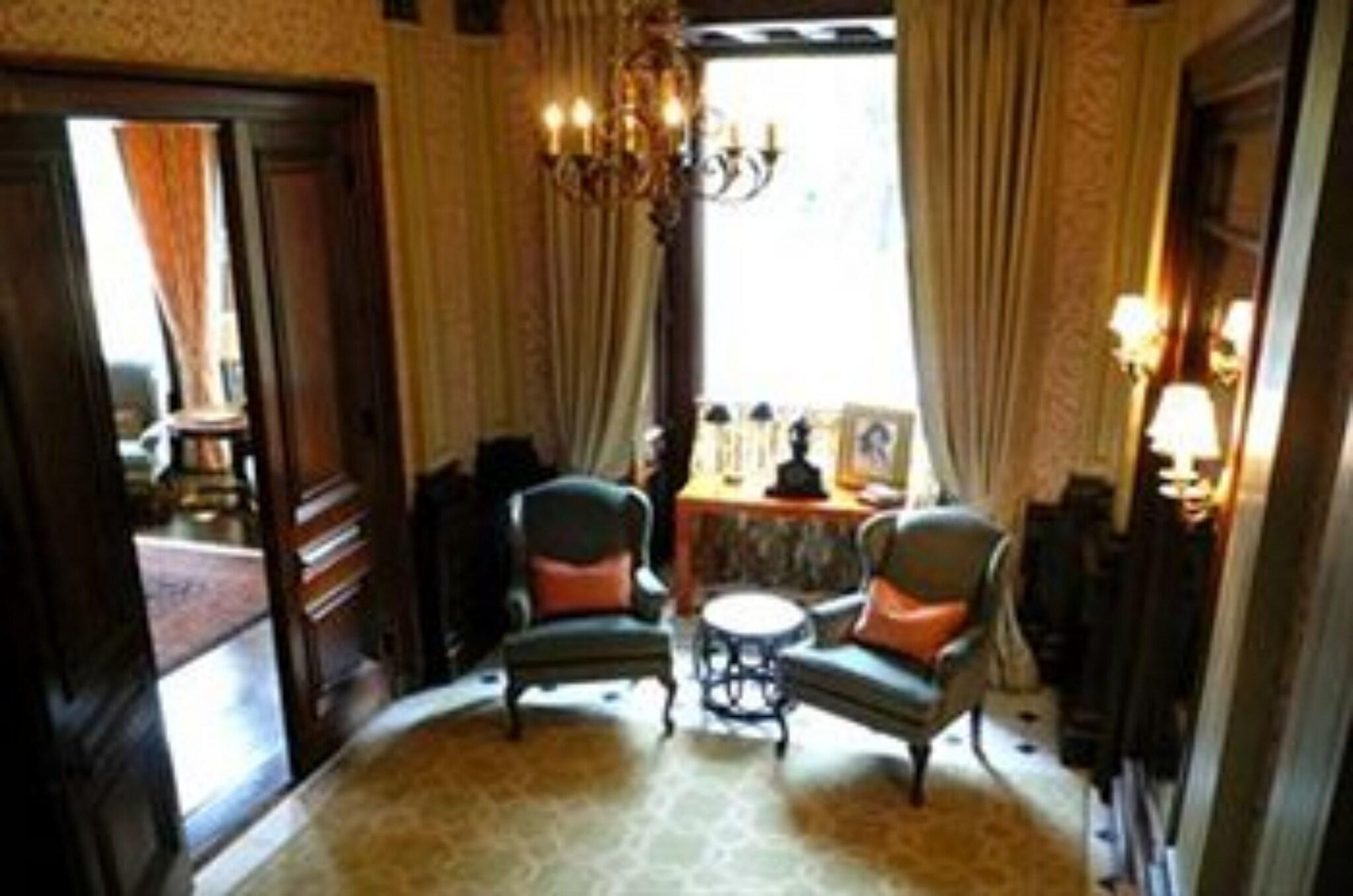 The College Club of Boston by null