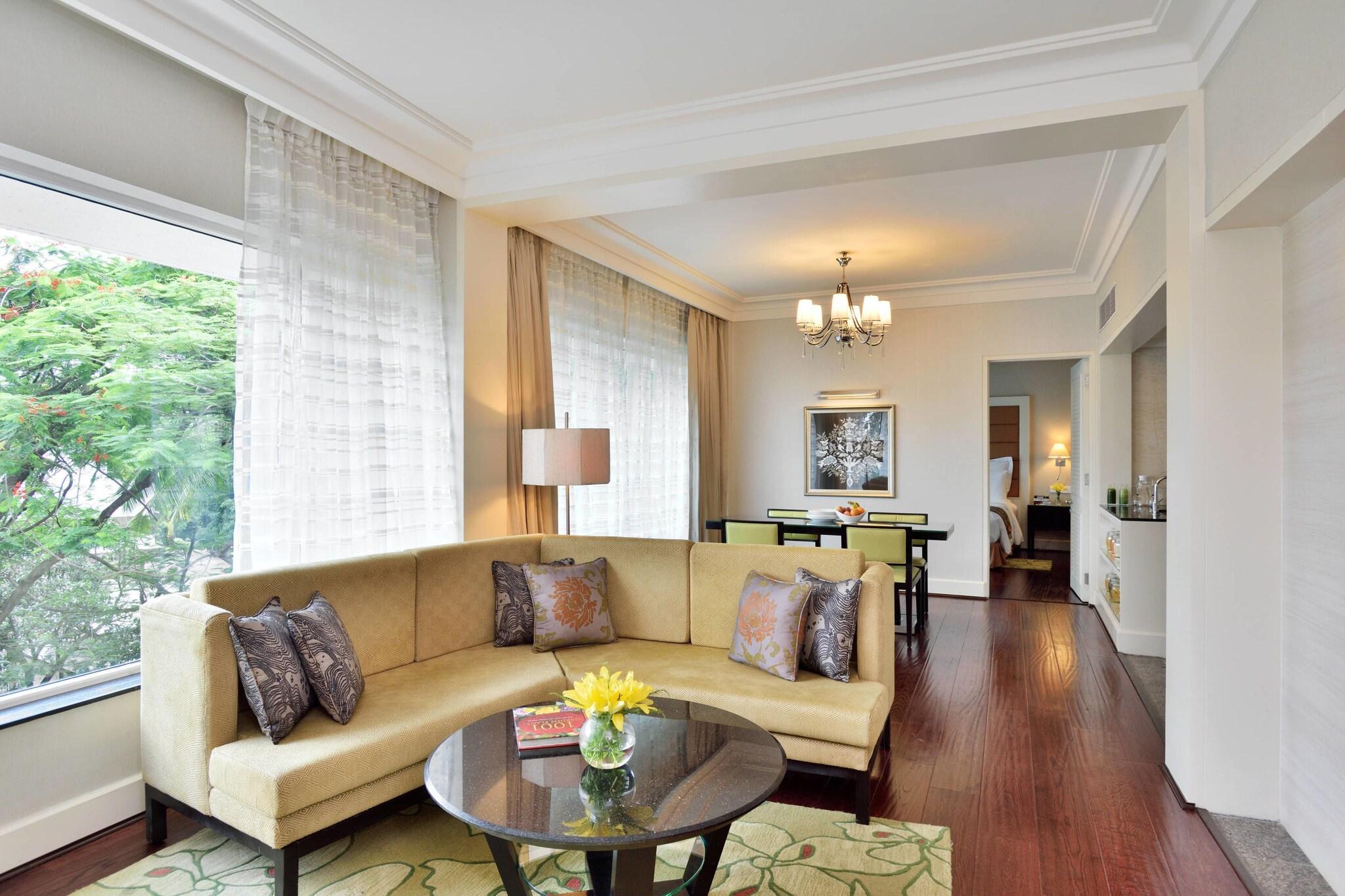 Lakeside Chalet, Mumbai - Marriott Executive Apt
