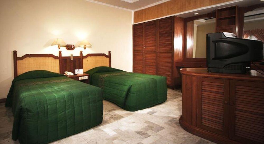 Bali Bungalo by null