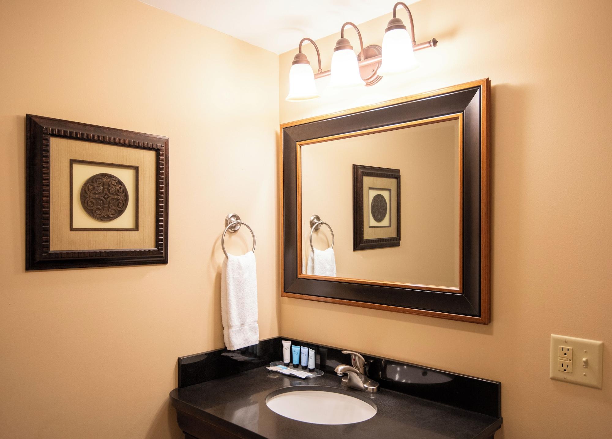 Bar Harbor Manor by null