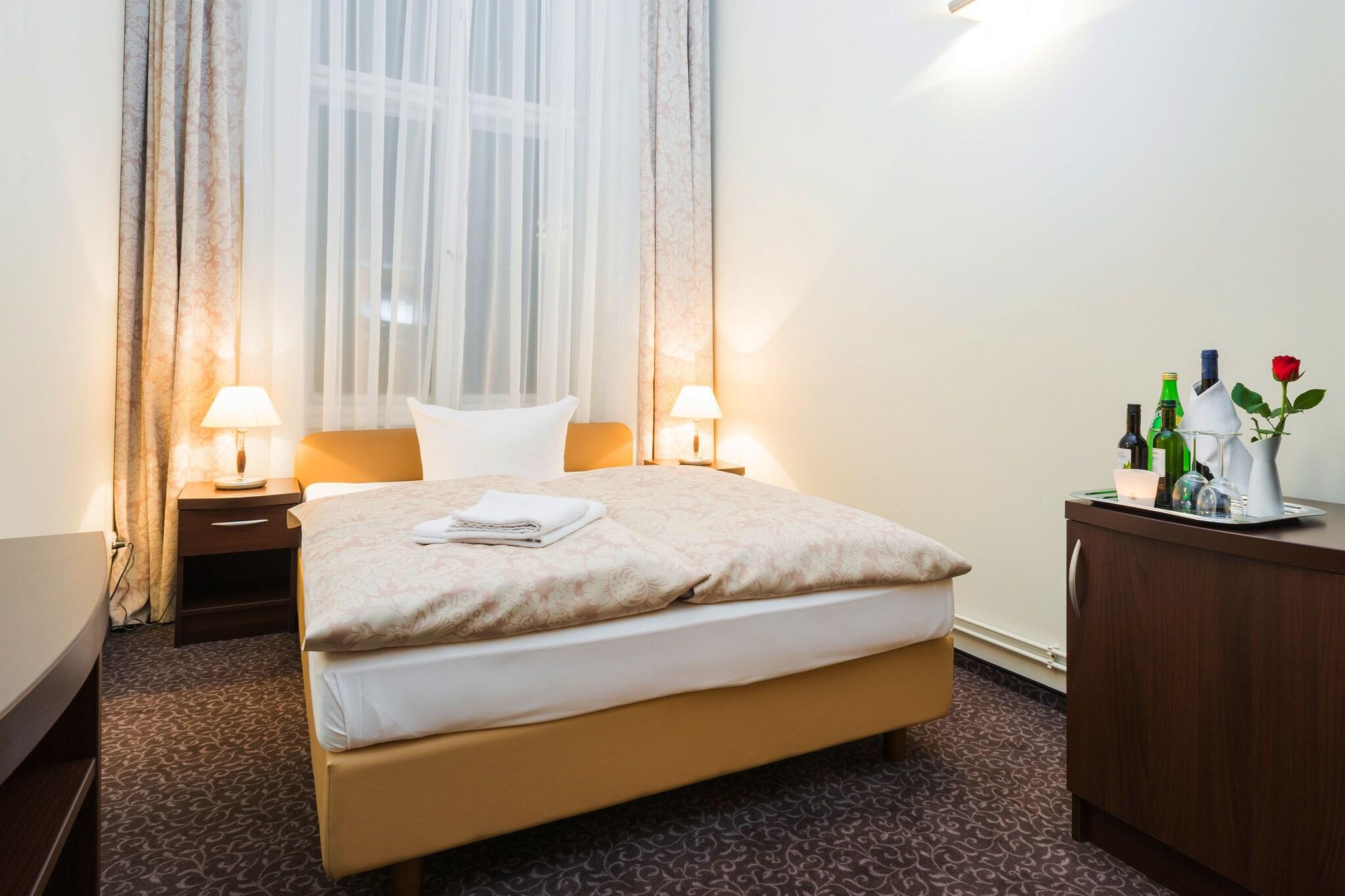 Upper Room Hotel