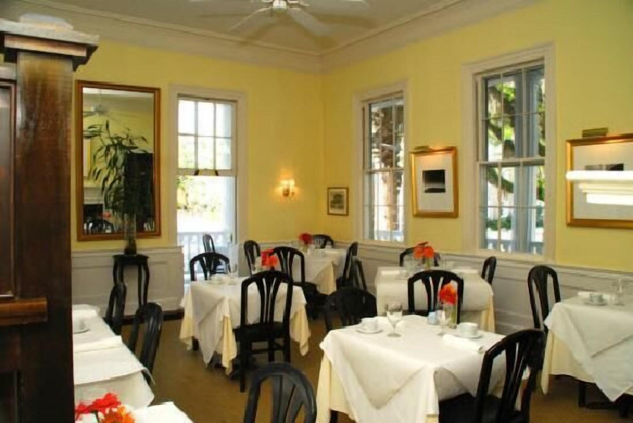 Rhett House Inn