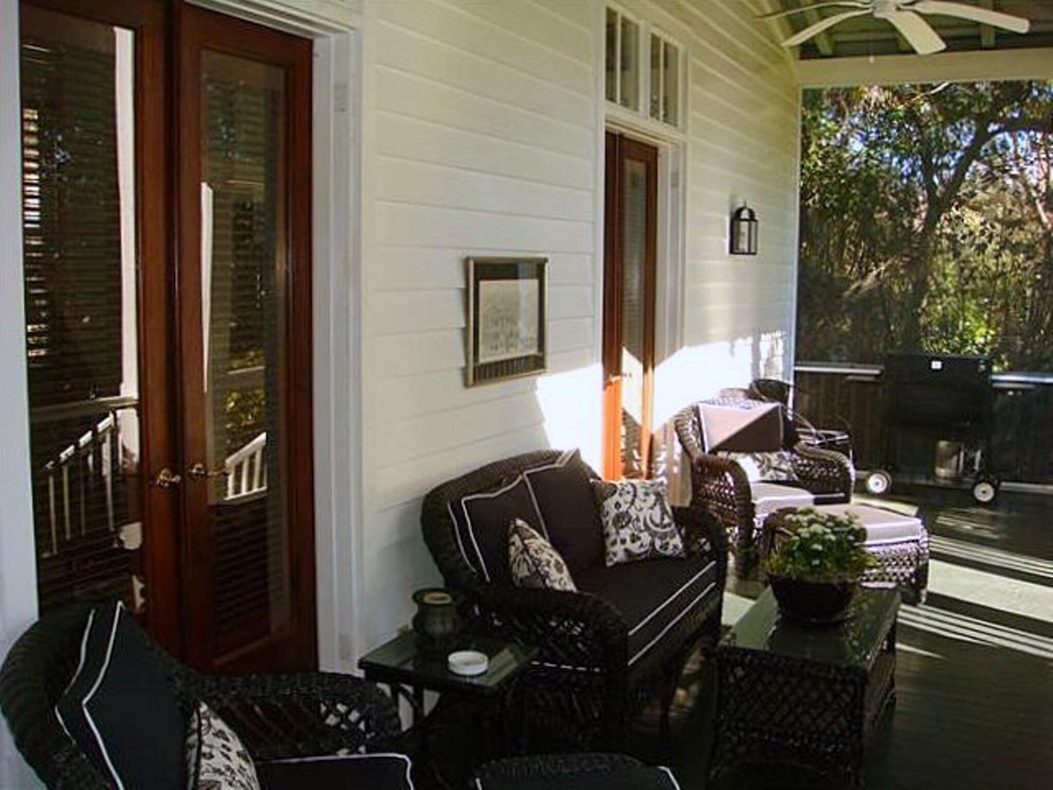 Rhett House Inn by null