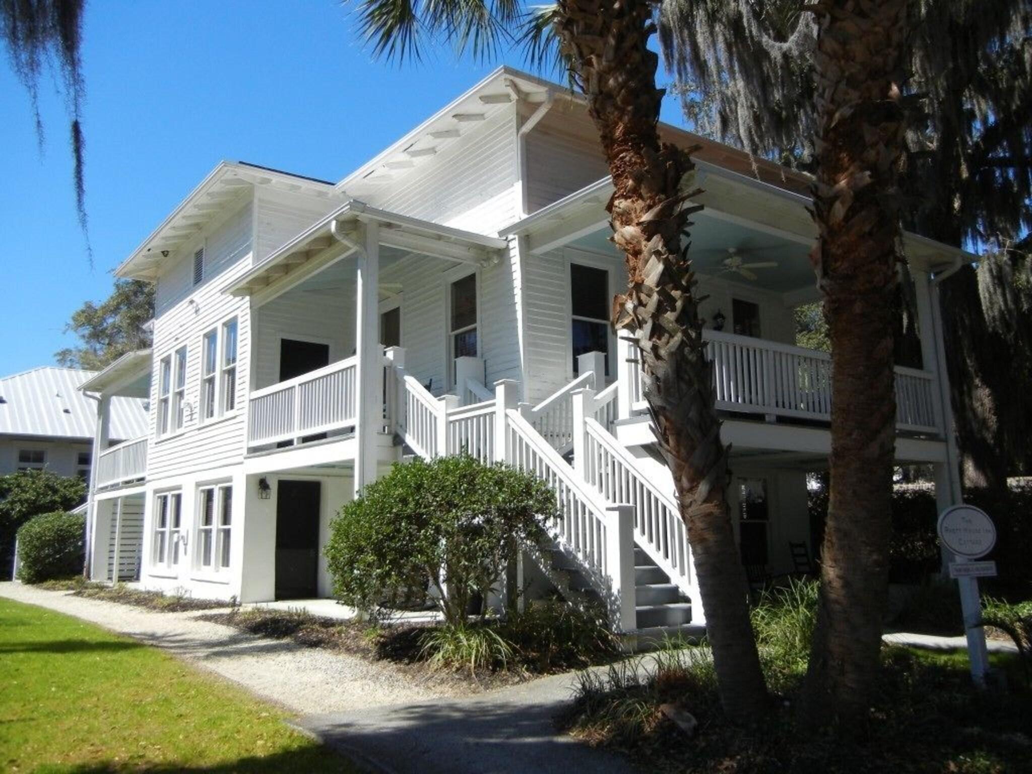 Rhett House Inn by null