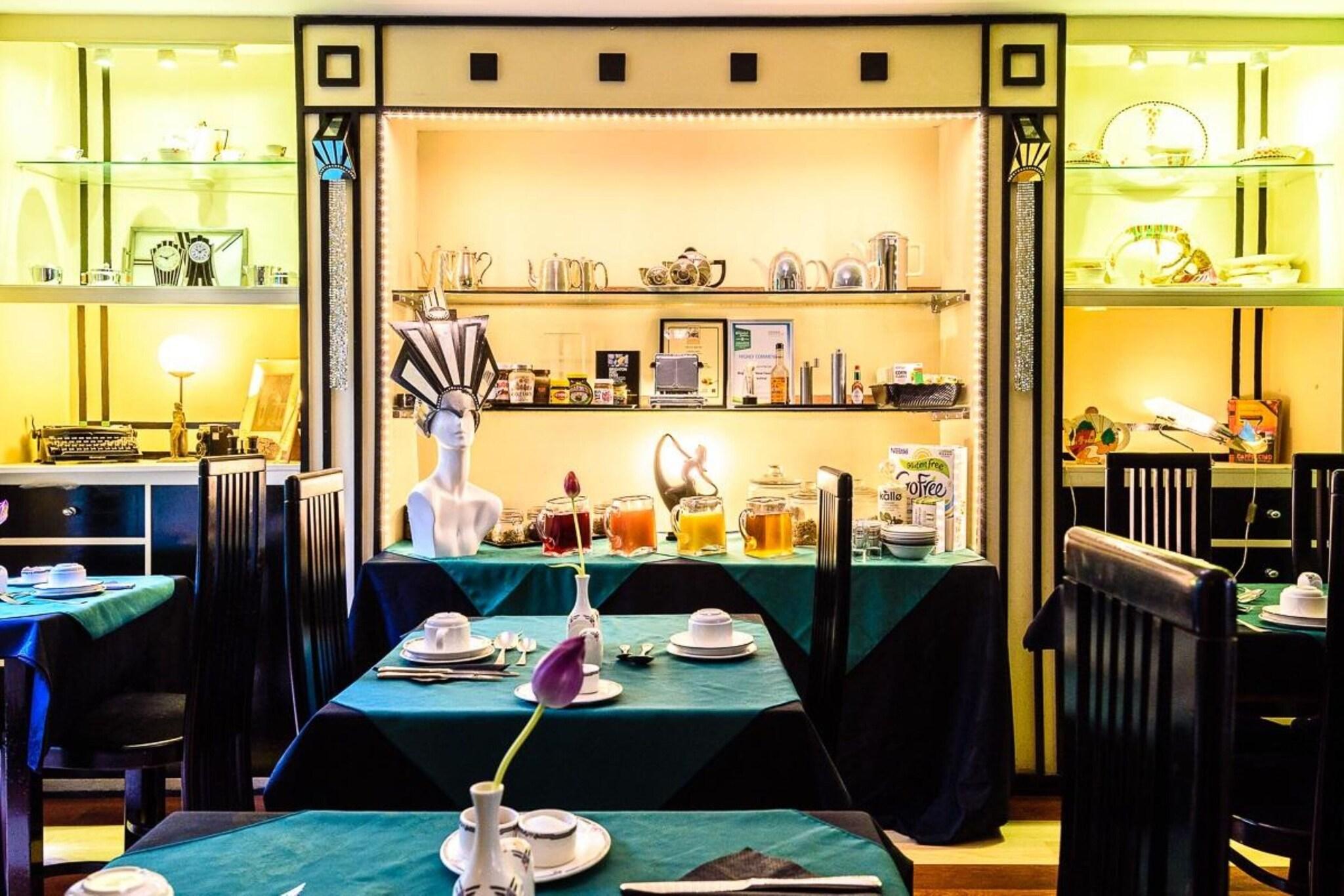 Paskins Town House by null