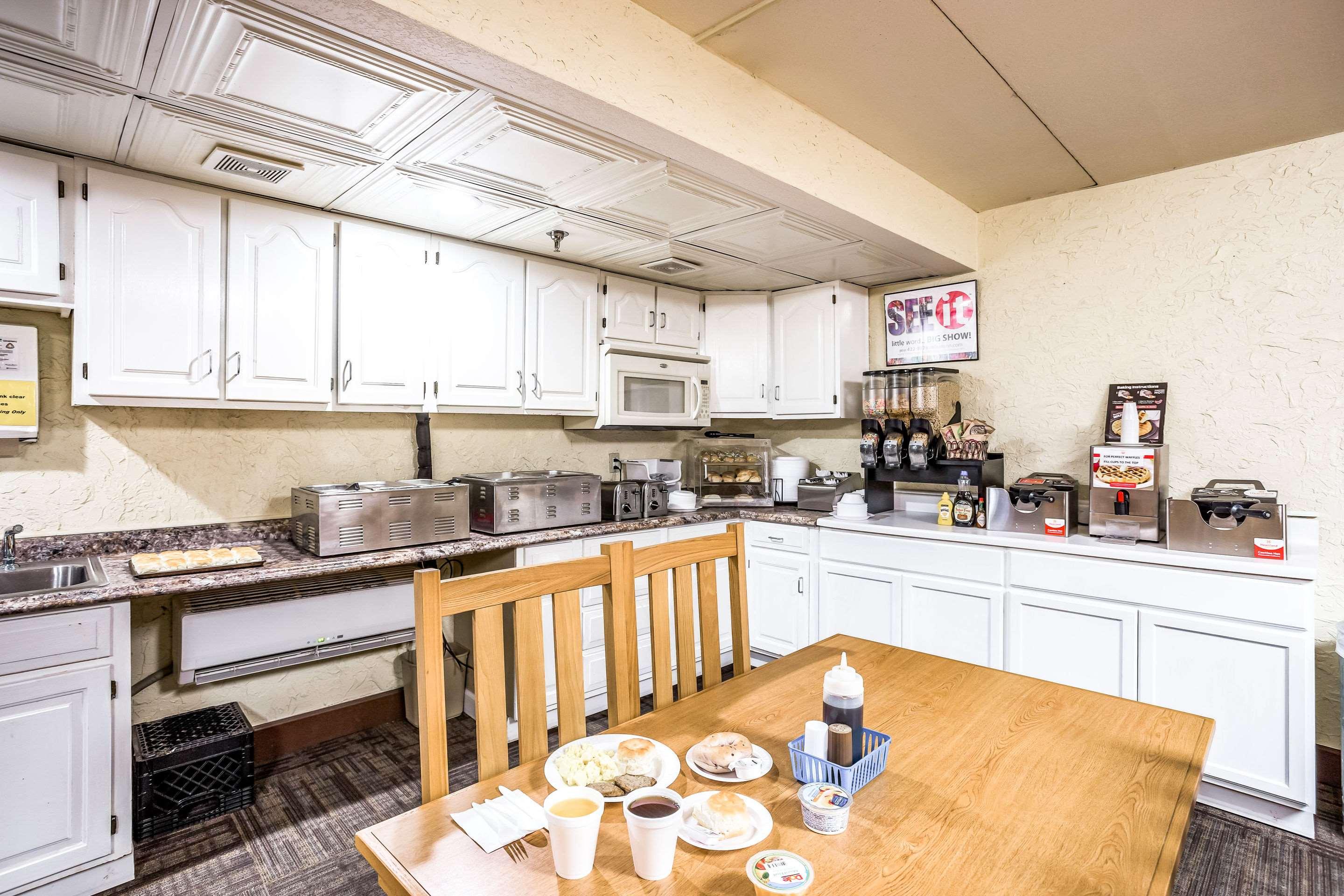 Rodeway Inn Branson, Brick House