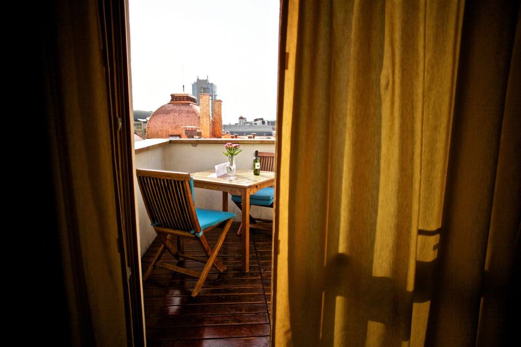 Rembrandt Old Town by null