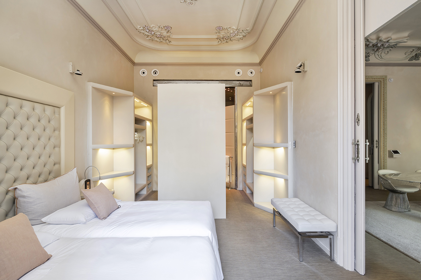 El Palauet Modernist Suites Barcelona by null