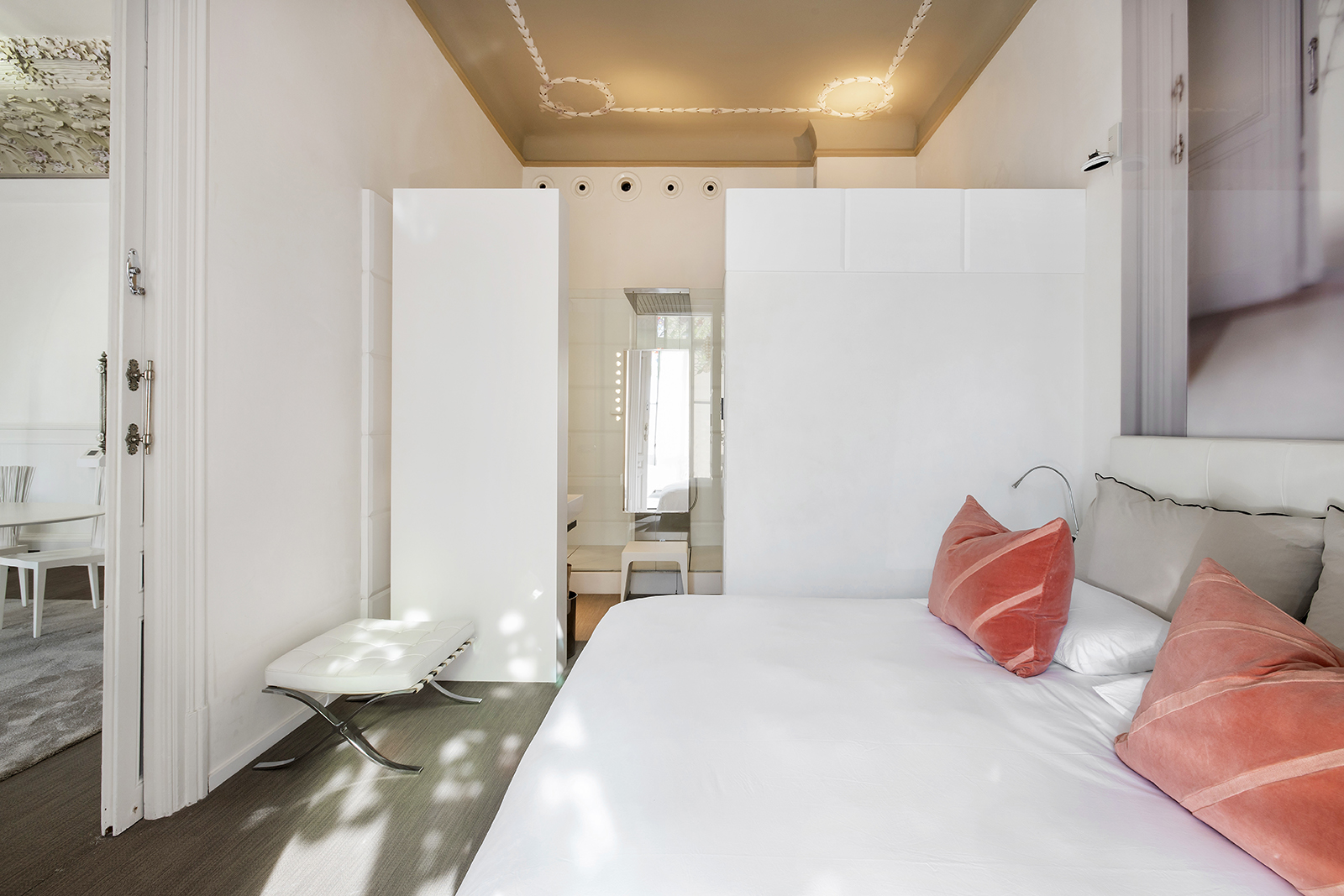 El Palauet Modernist Suites Barcelona by null