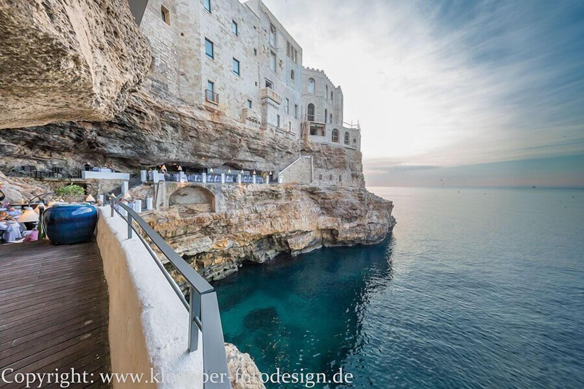 Grotta Palazzese by null