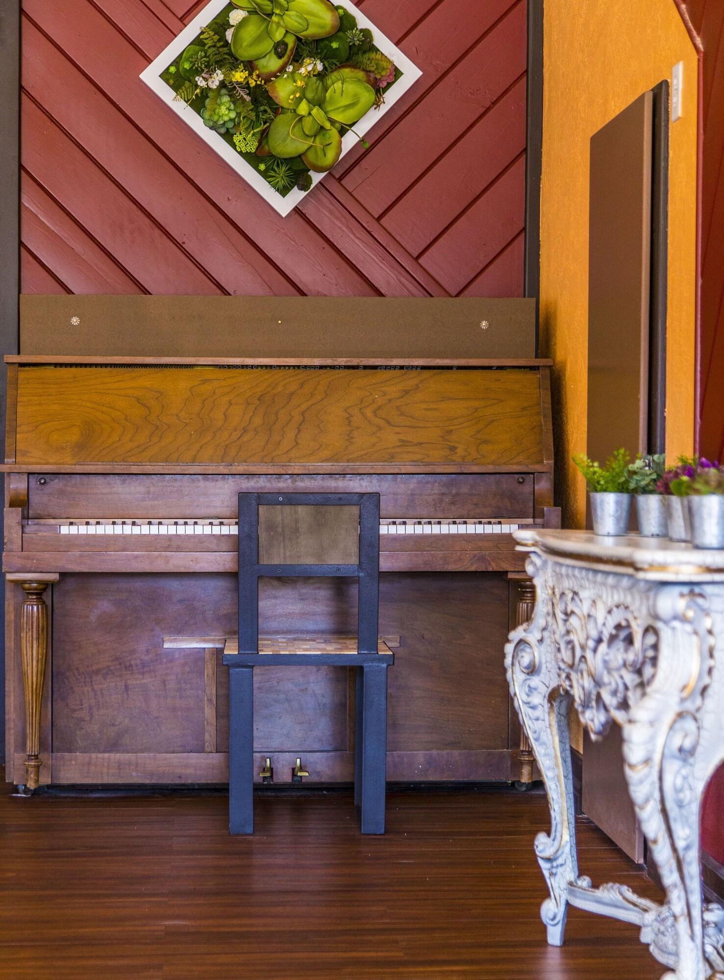 Mountain View Lodge by null