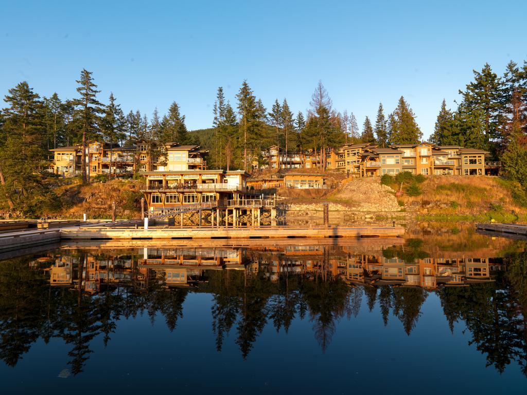 Painted Boat Resort Spa & Marina by null