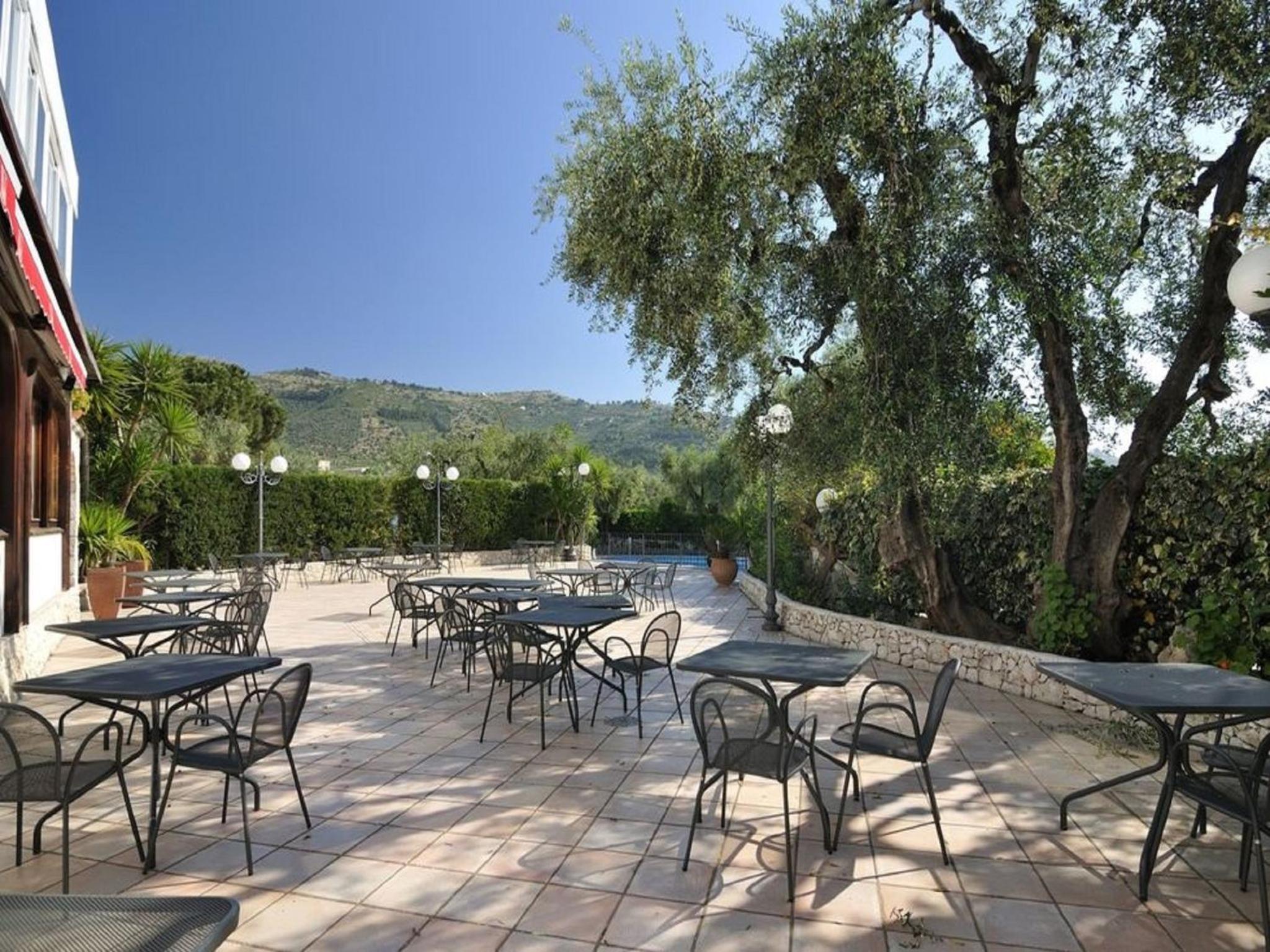 Hotel Apeneste