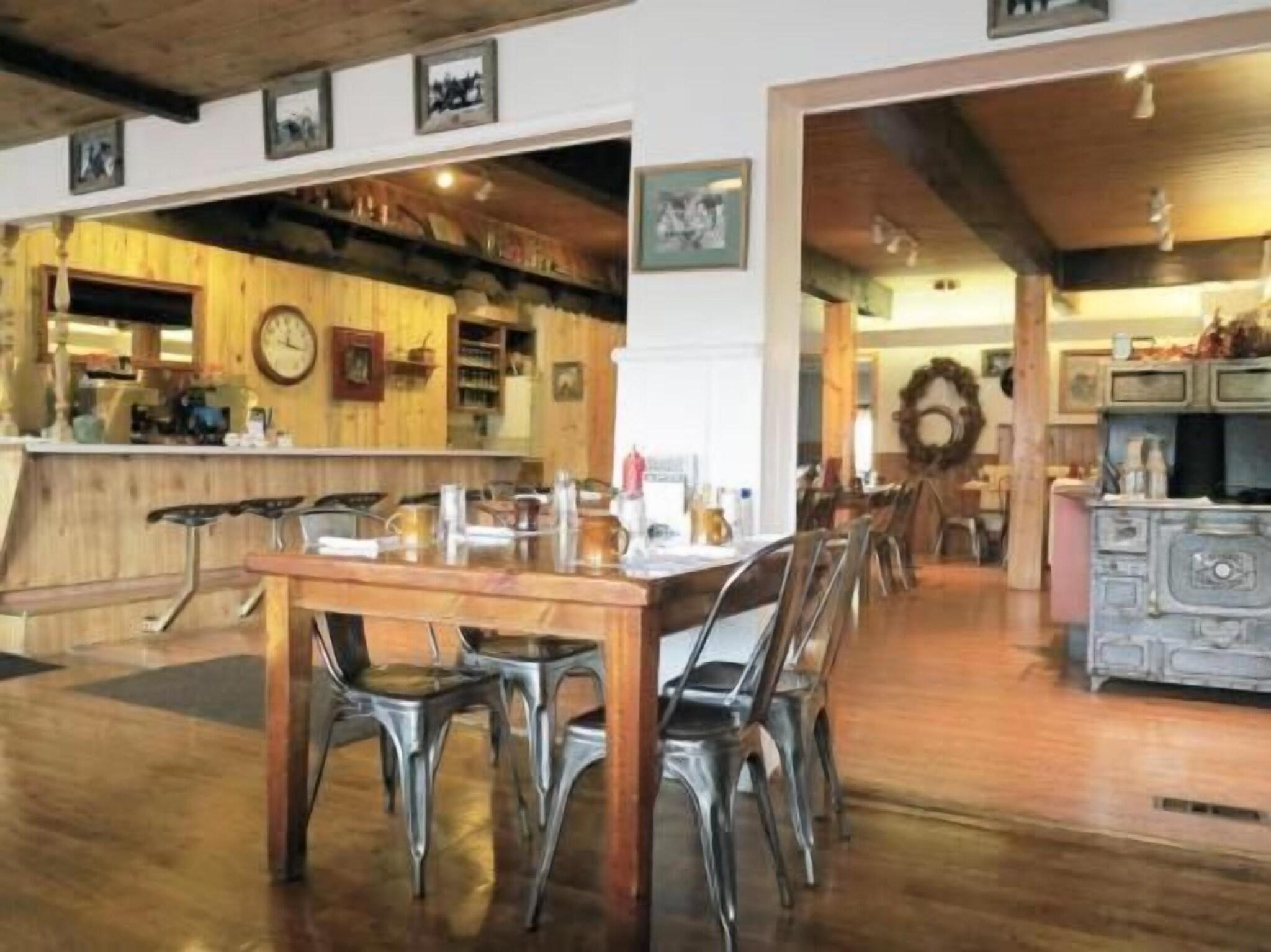 Bryce Canyon Pines Lodge by null