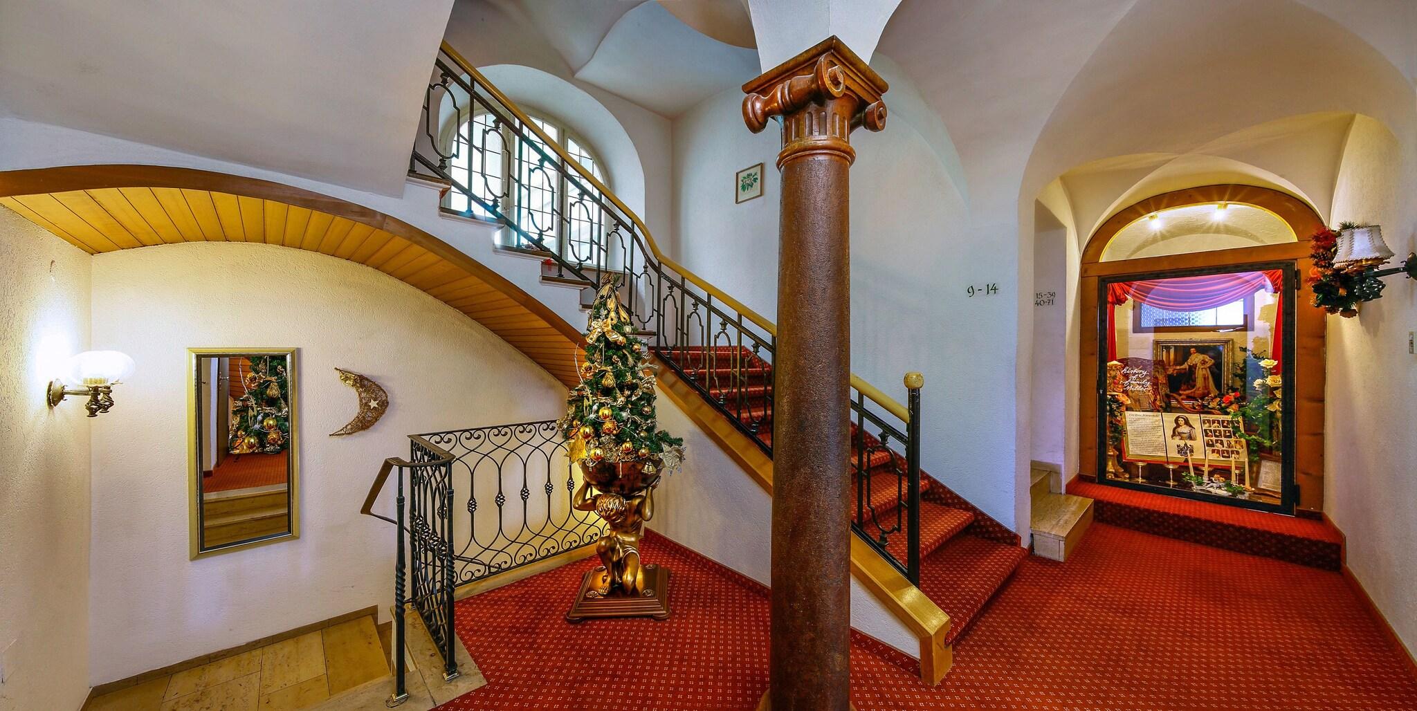 Hotel Vier Jahreszeiten by null