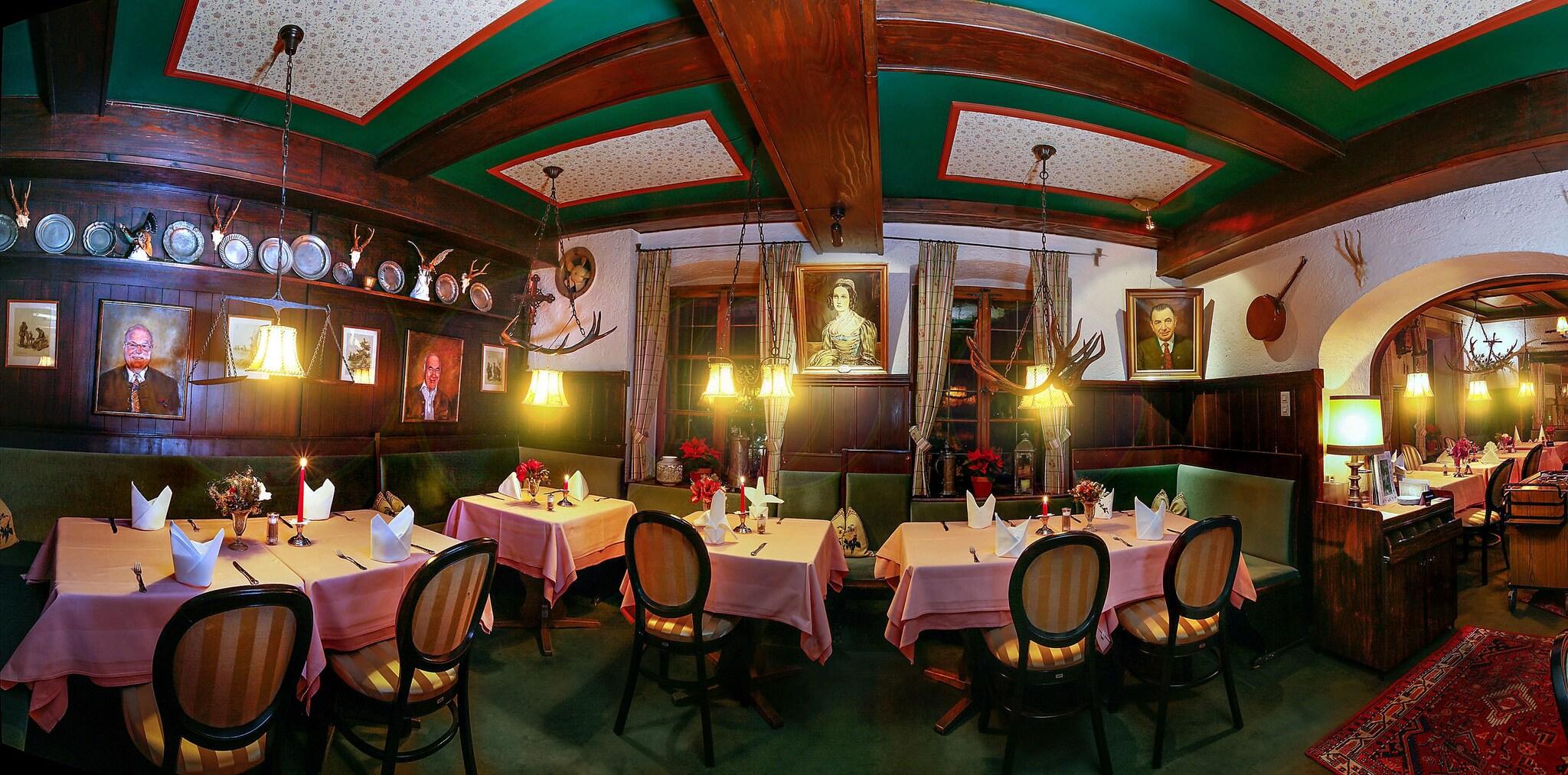 Hotel Vier Jahreszeiten by null