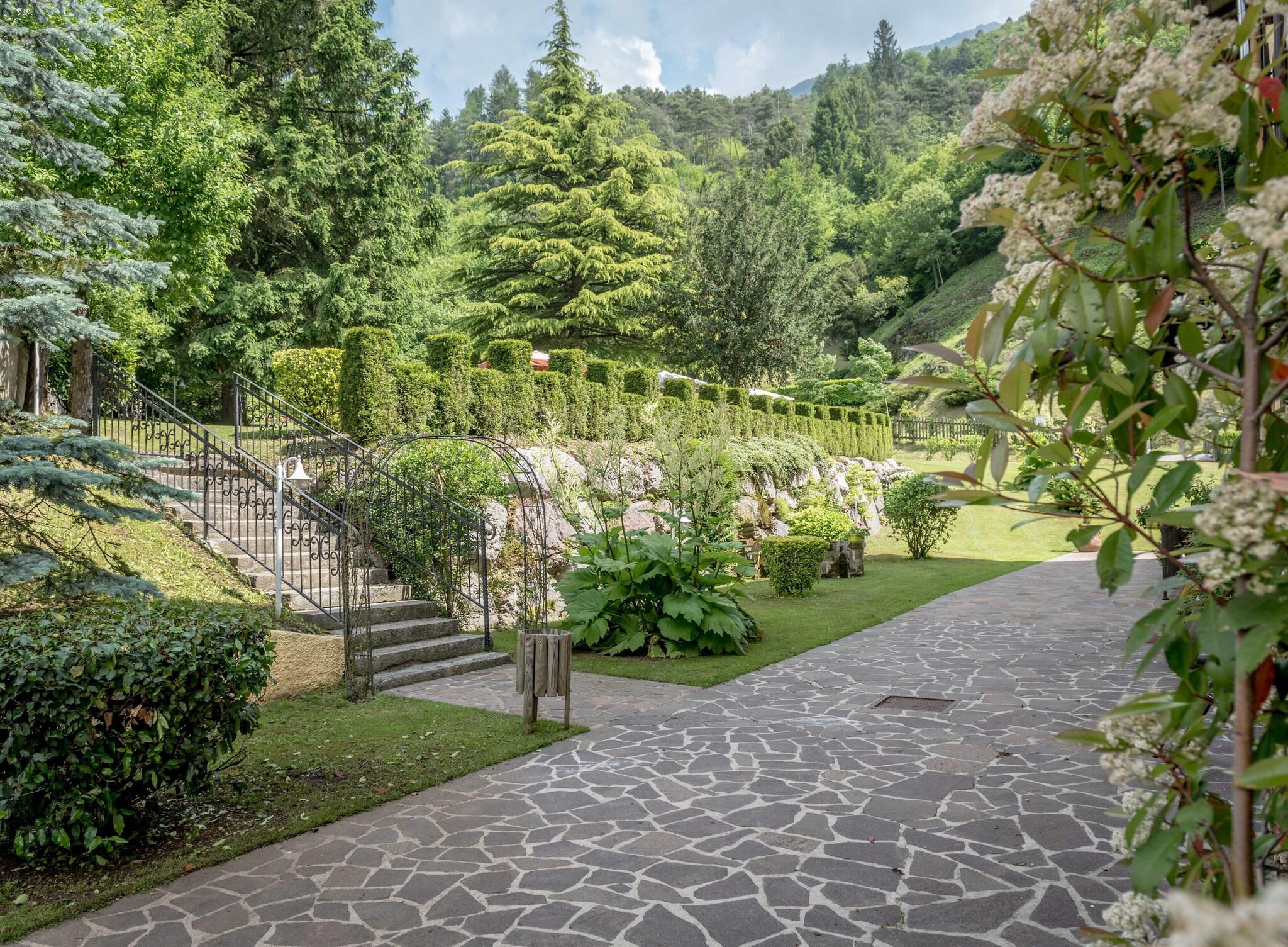 Good Life Hotel Garden