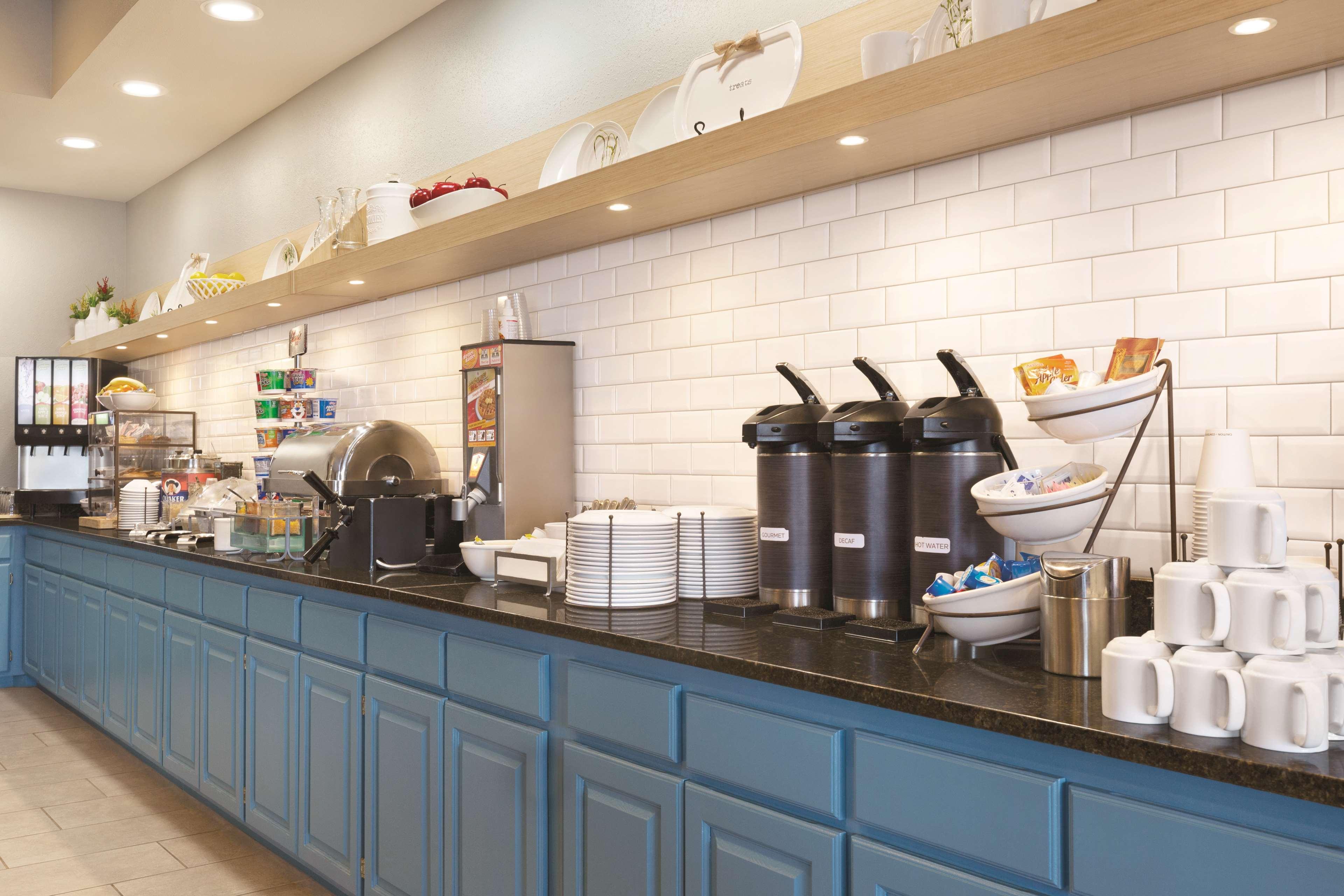 Country Inn & Suites by Radisson, Billings, MT