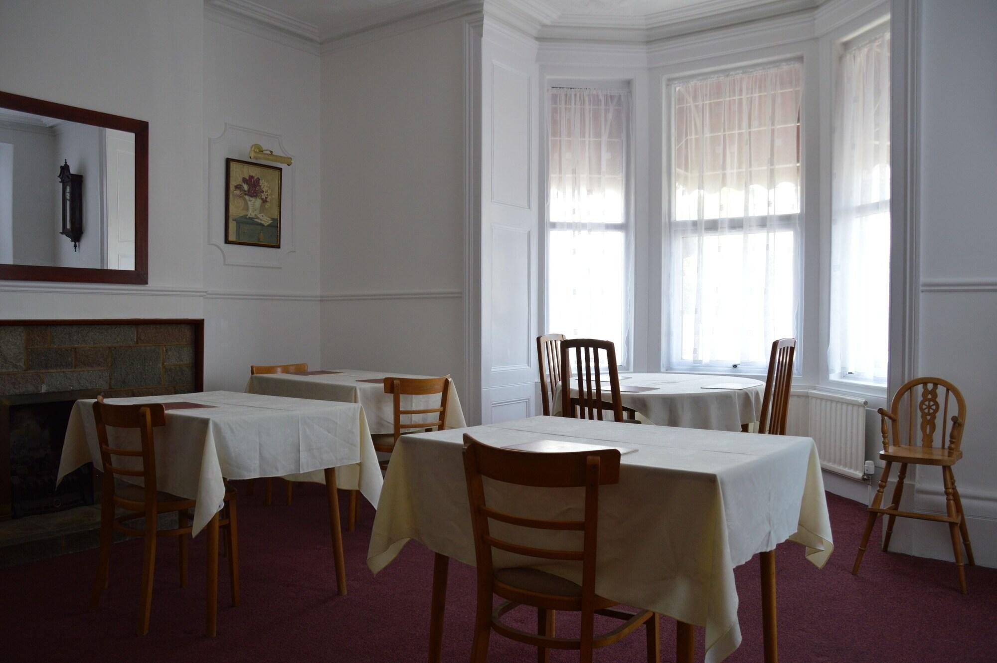 Holly Lodge Guest House