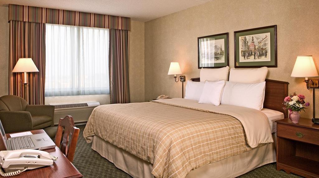 Four Points by Sheraton Boston Logan Airport