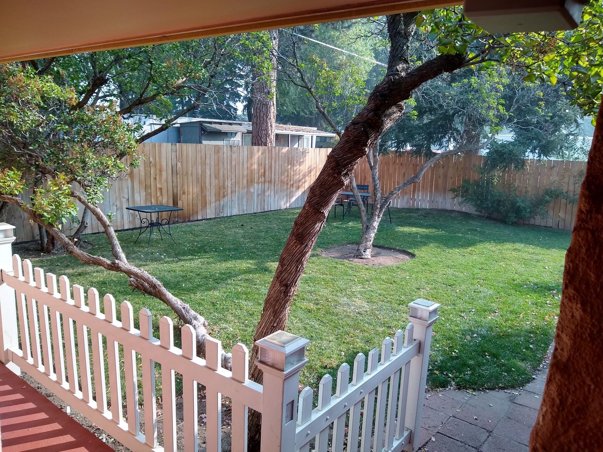 Holiday Motel by null