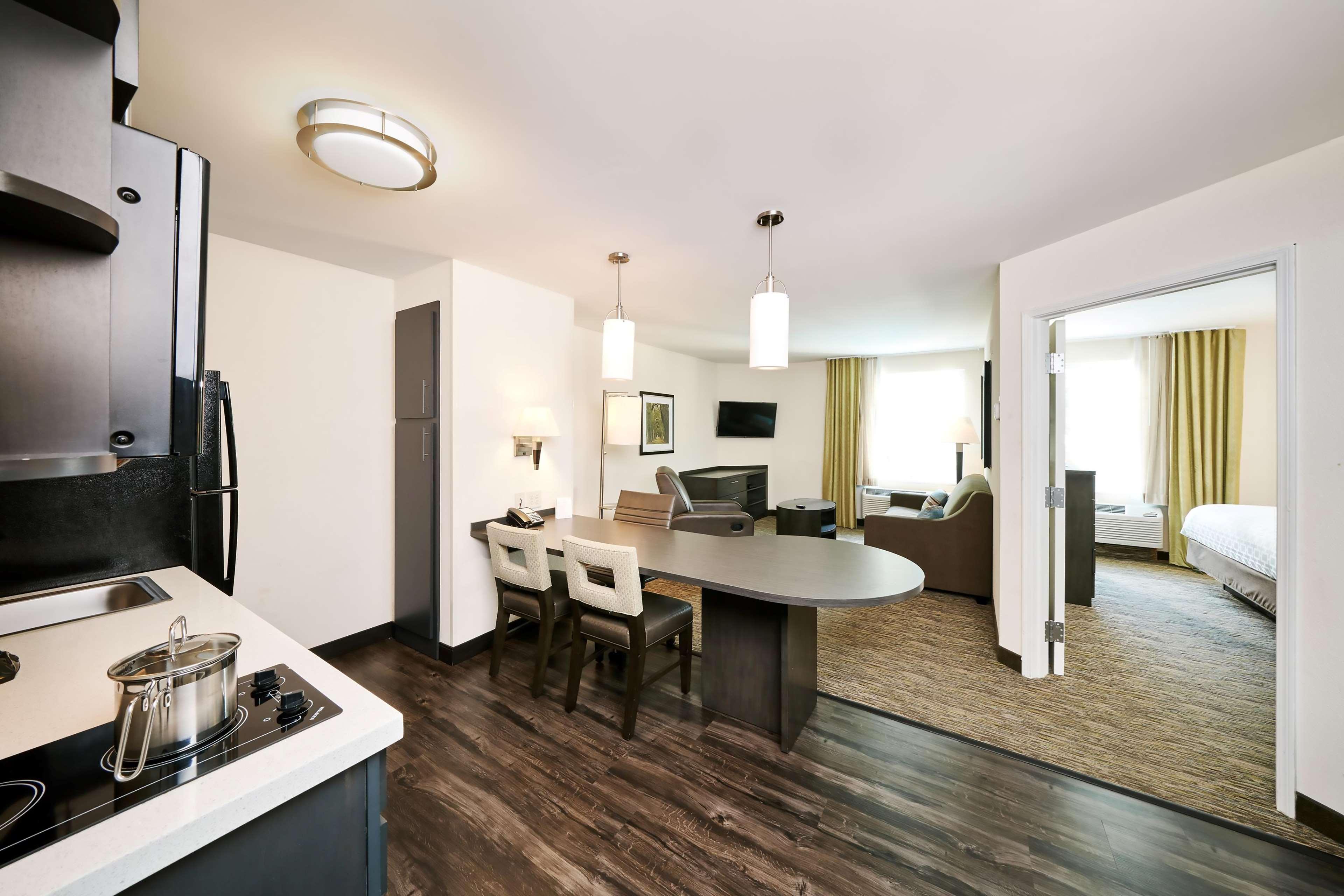 Sonesta Simply Suites Columbus Airport