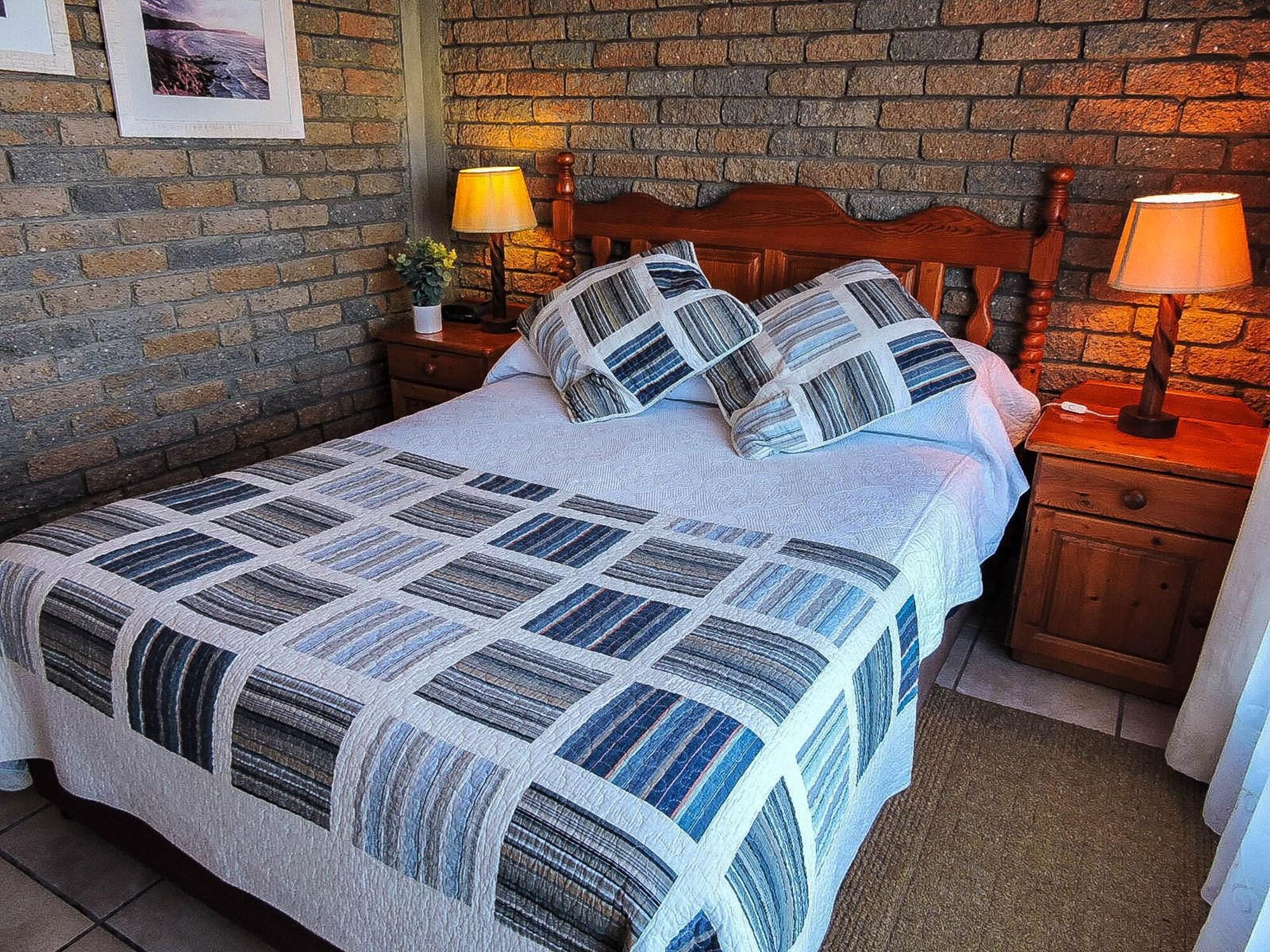 Room 3, Amzee Bokmakierie Guest House, Eden