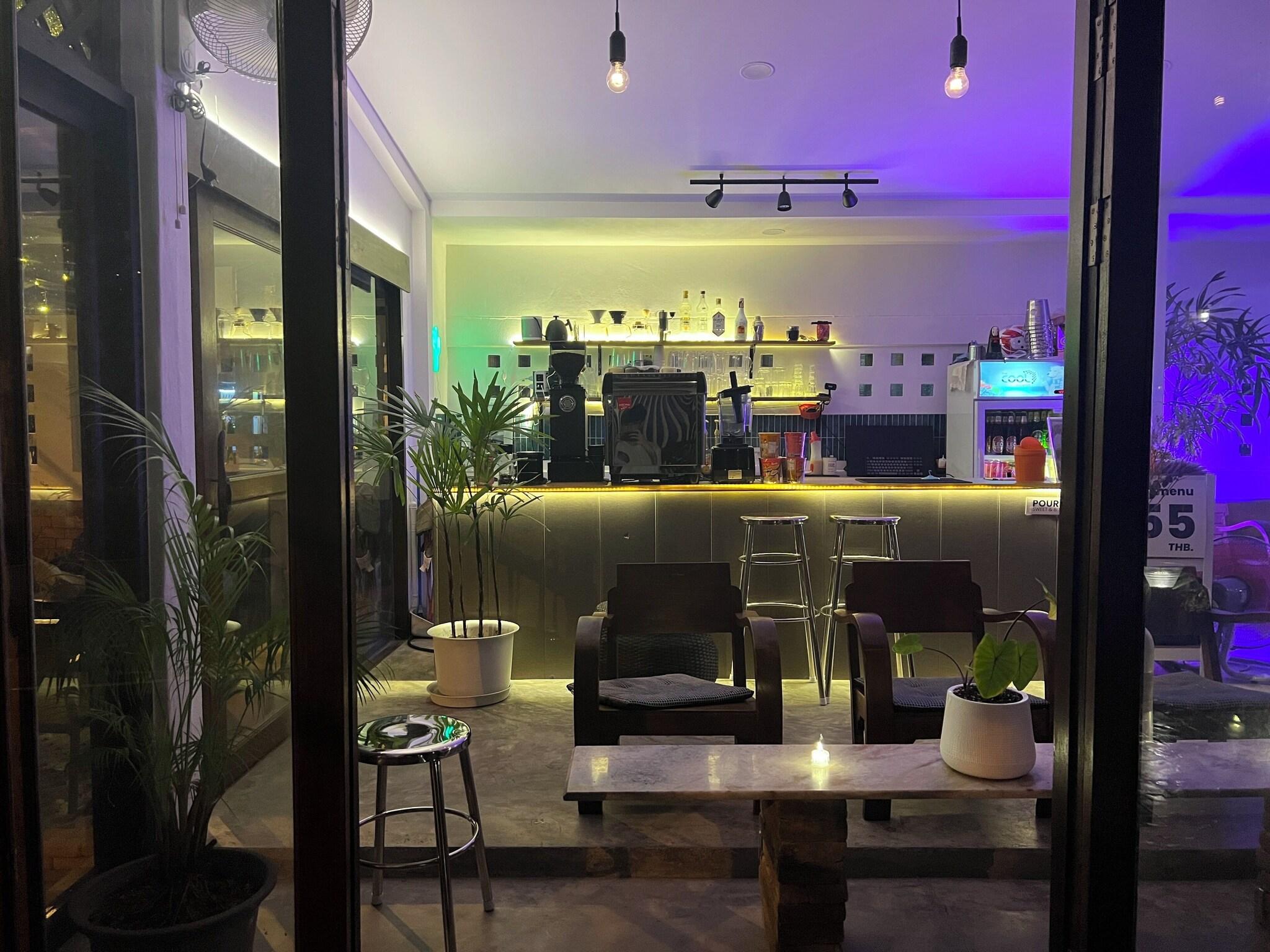 Pha Thai House by null