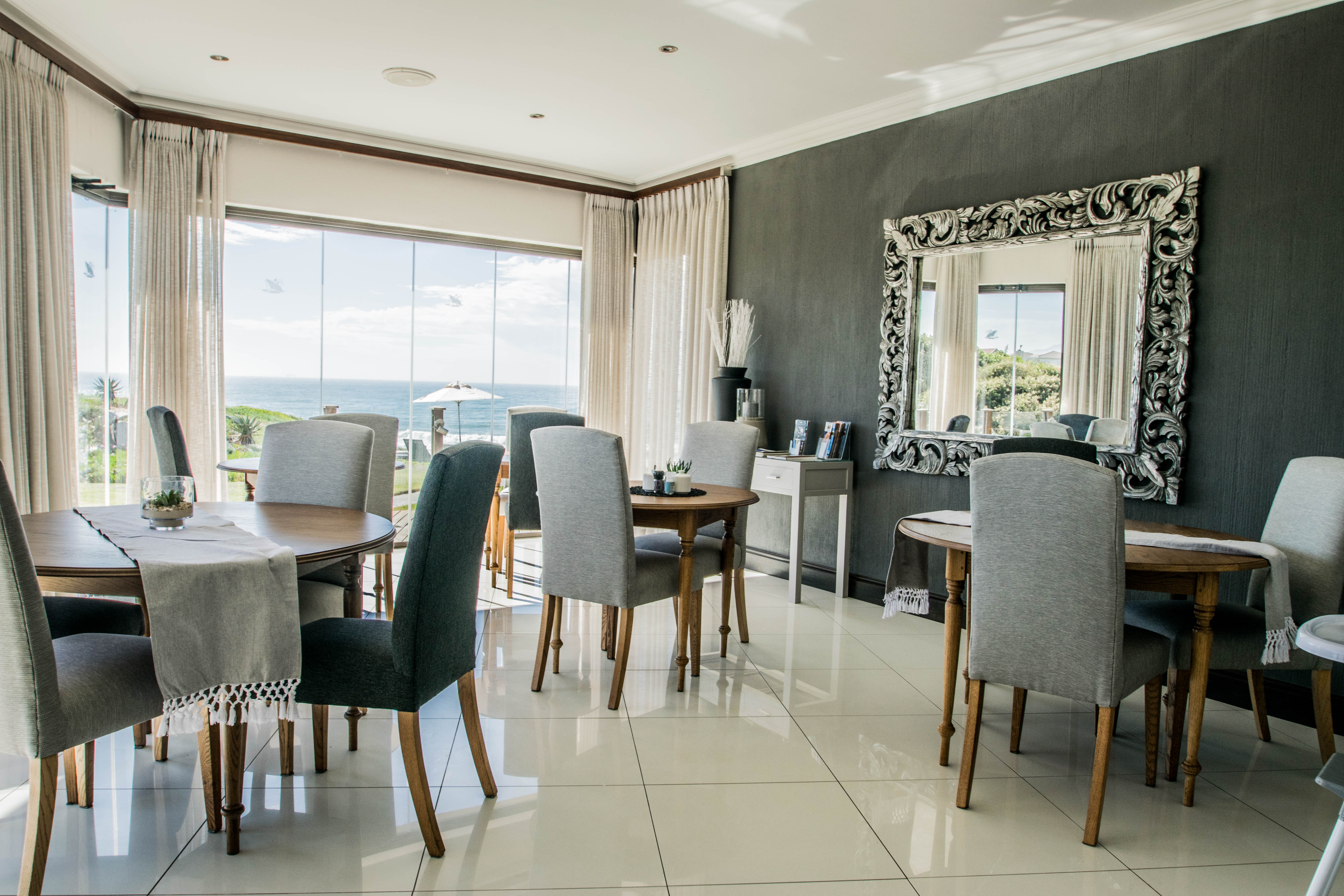 African Oceans Manor on Beach