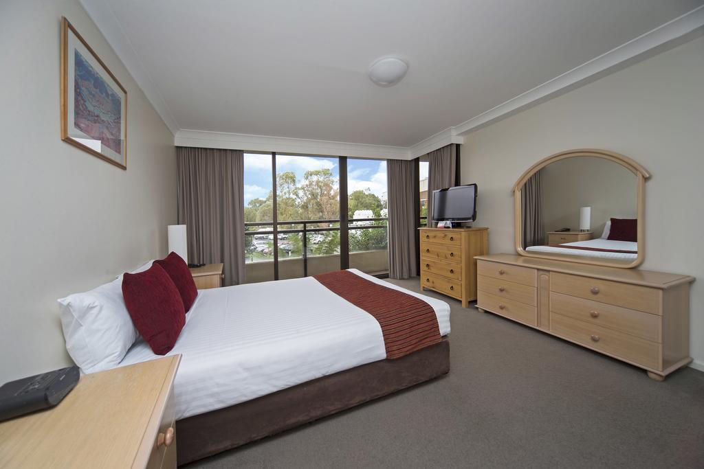 BreakFree Capital Tower Canberra by null