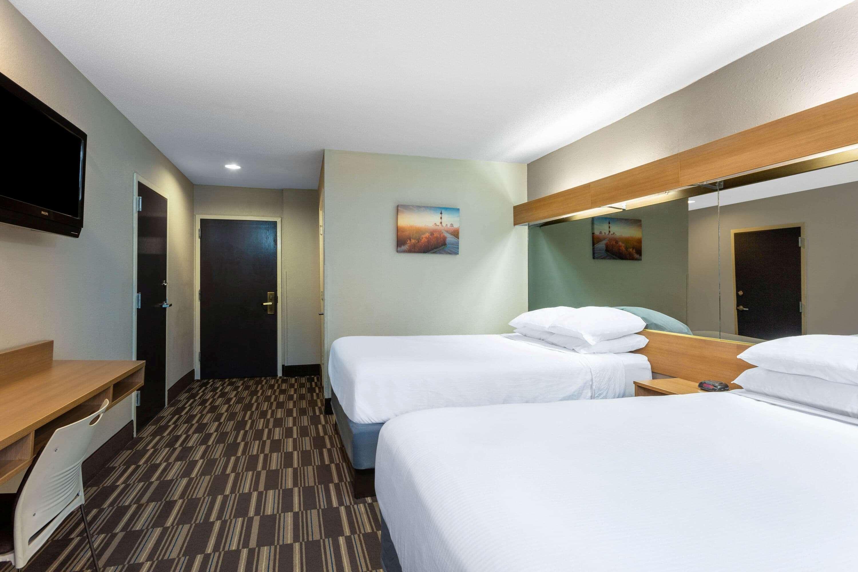 Microtel Inn & Suites By Wyndham Matthews/Charlot