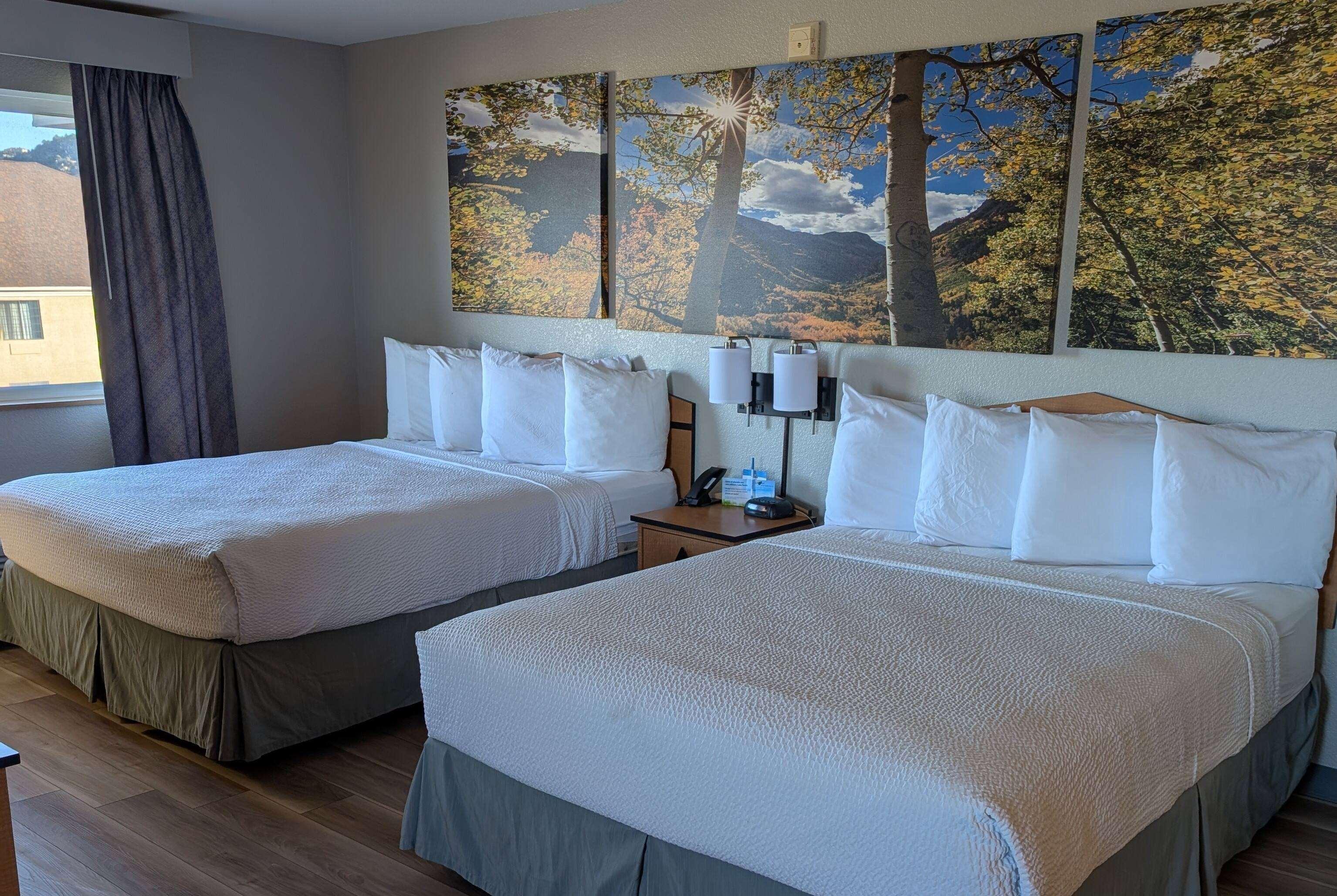 Days Inn & Suites by Wyndham Castle Rock