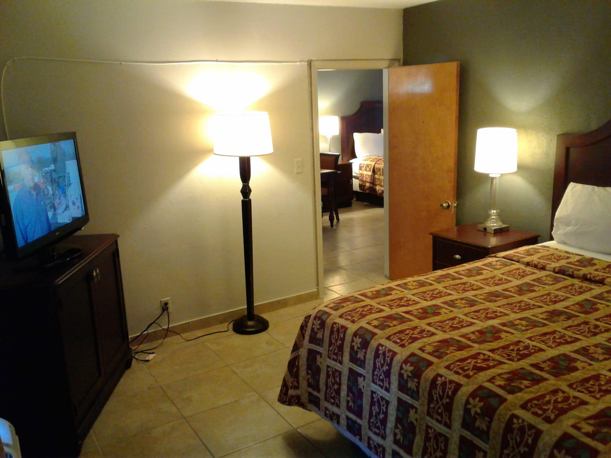 Express Inn & Suites Clearwater