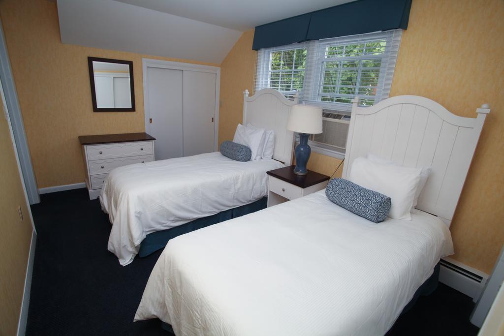Coonamessett Inn